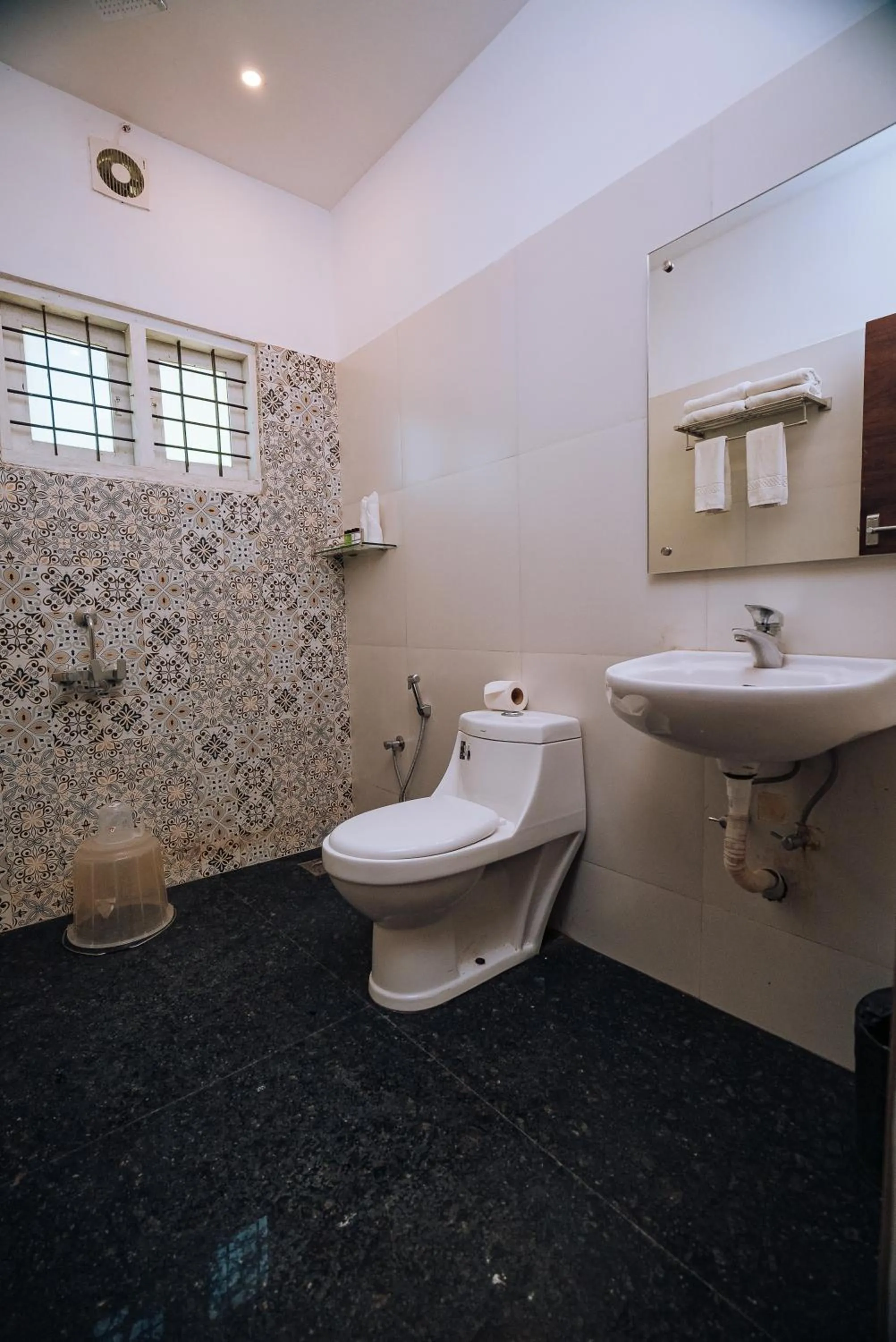 Toilet in Elixir Woods Luxury Resort And Spa, Munnar