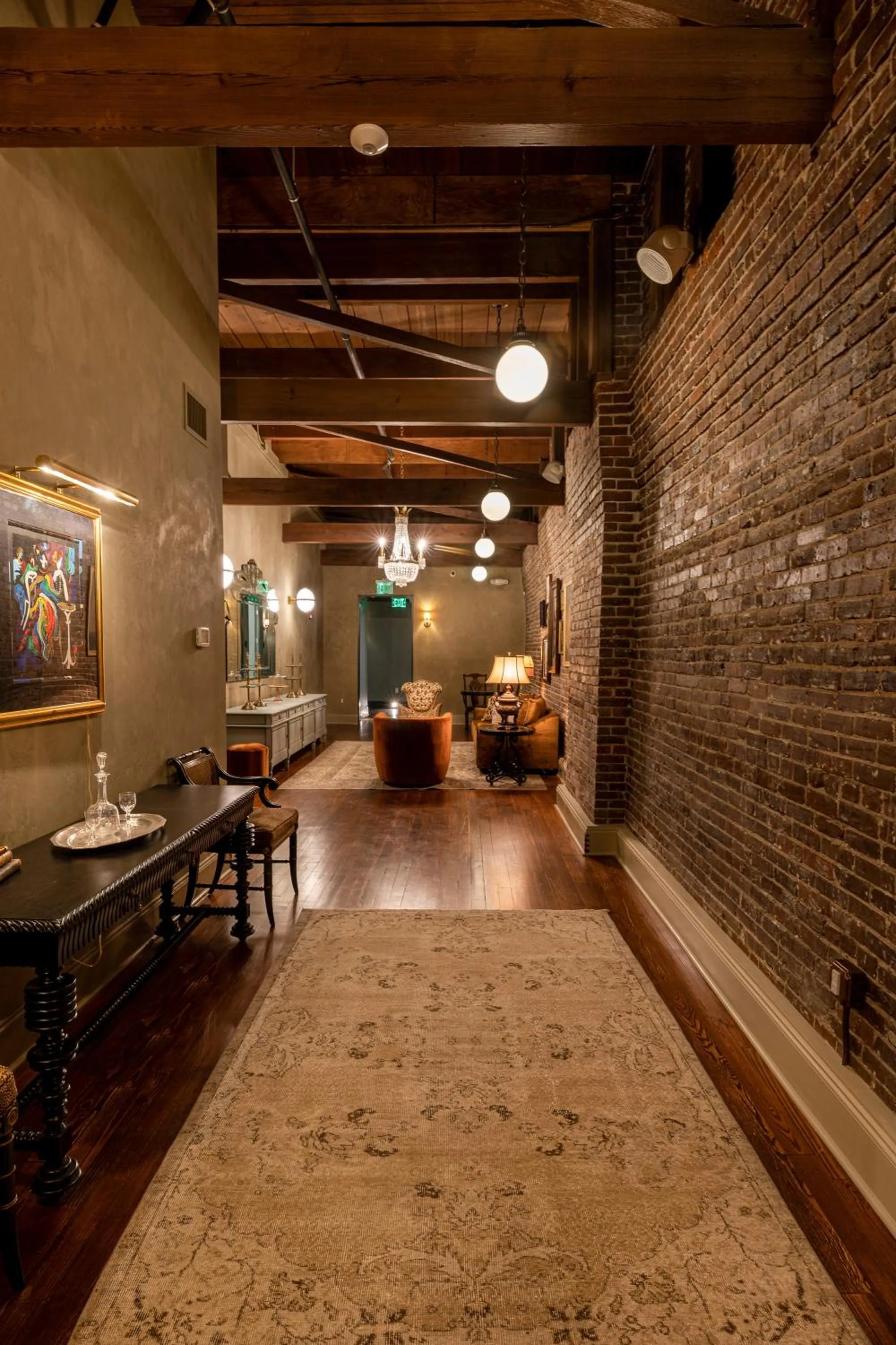 Seating area in Hotel Cleo, Knoxville Downtown, a Tribute Portfolio Hotel