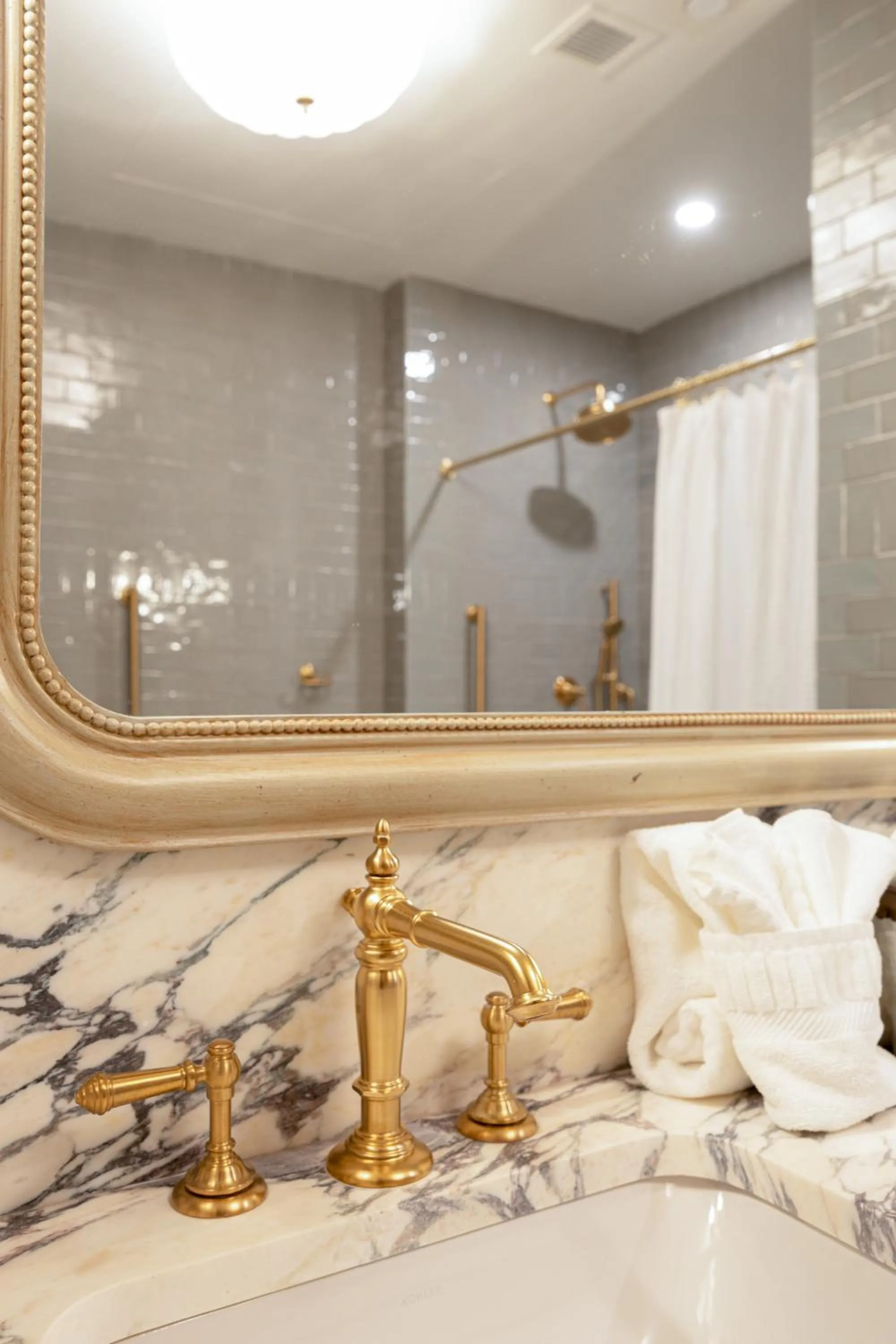 Bathroom in Hotel Cleo, Knoxville Downtown, a Tribute Portfolio Hotel