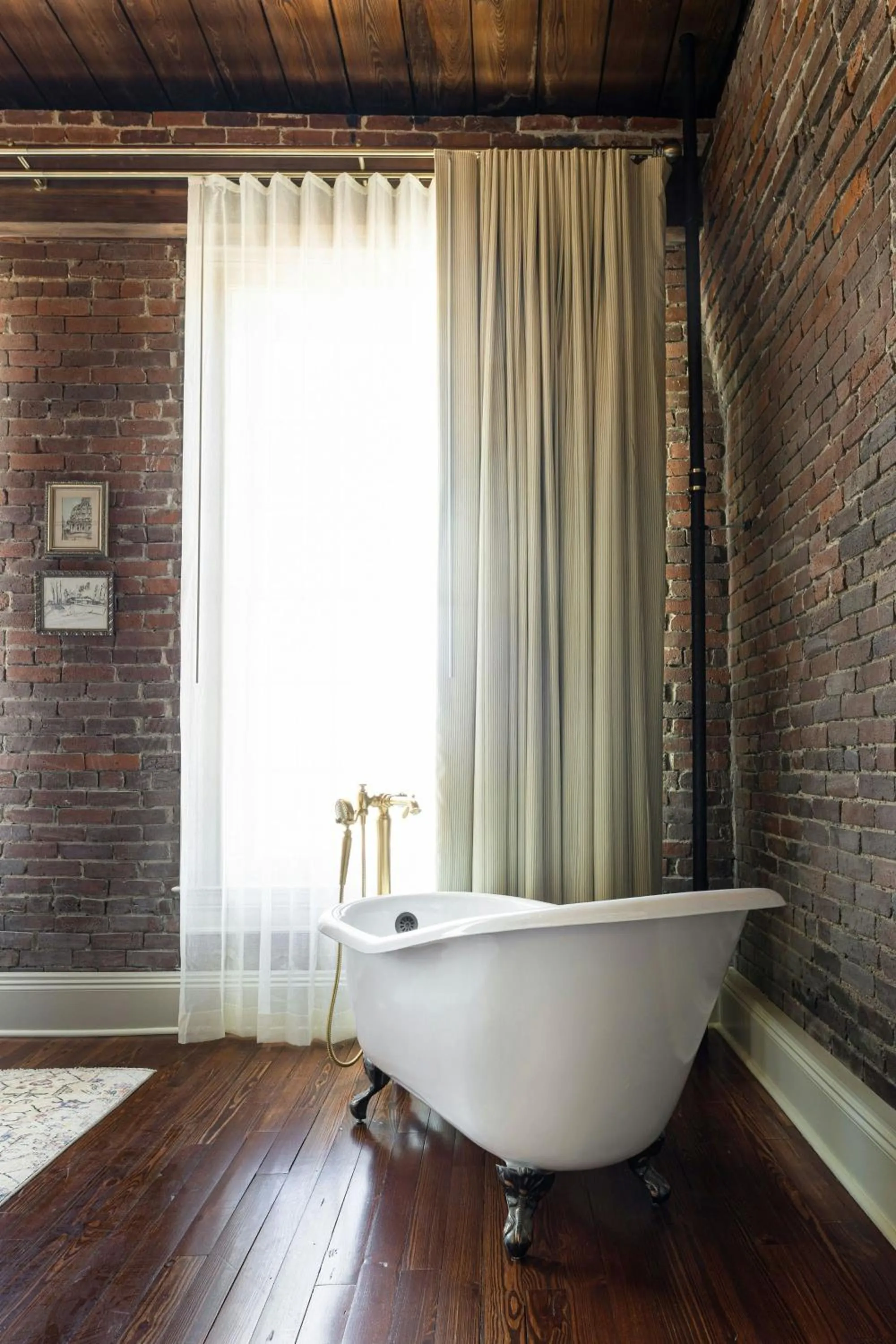 Photo of the whole room in Hotel Cleo, Knoxville Downtown, a Tribute Portfolio Hotel