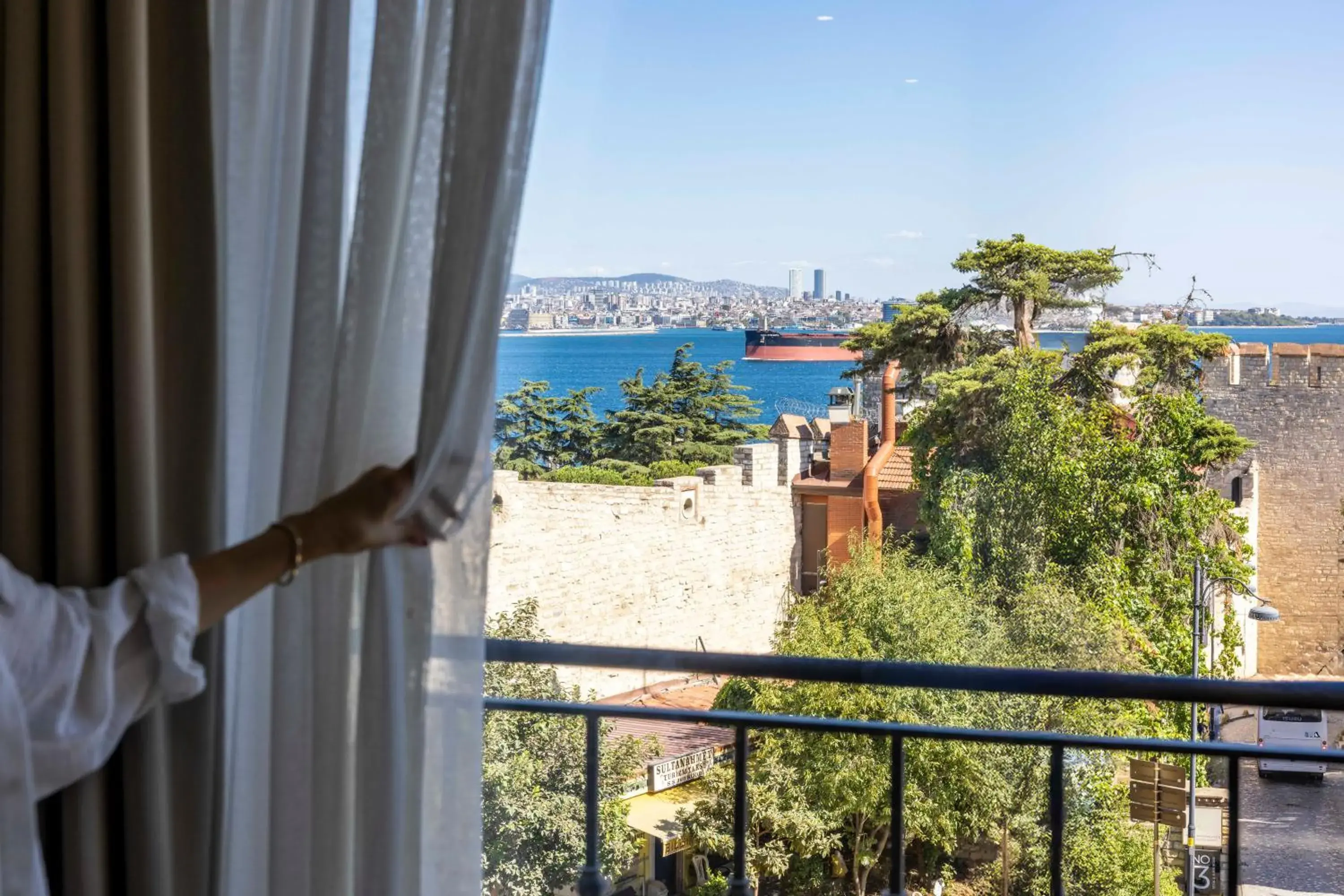 Sea view in Joyway Hotels Istanbul Sultanahmet Sea view in Joyway Hotels Istanbul Sultanahmet
