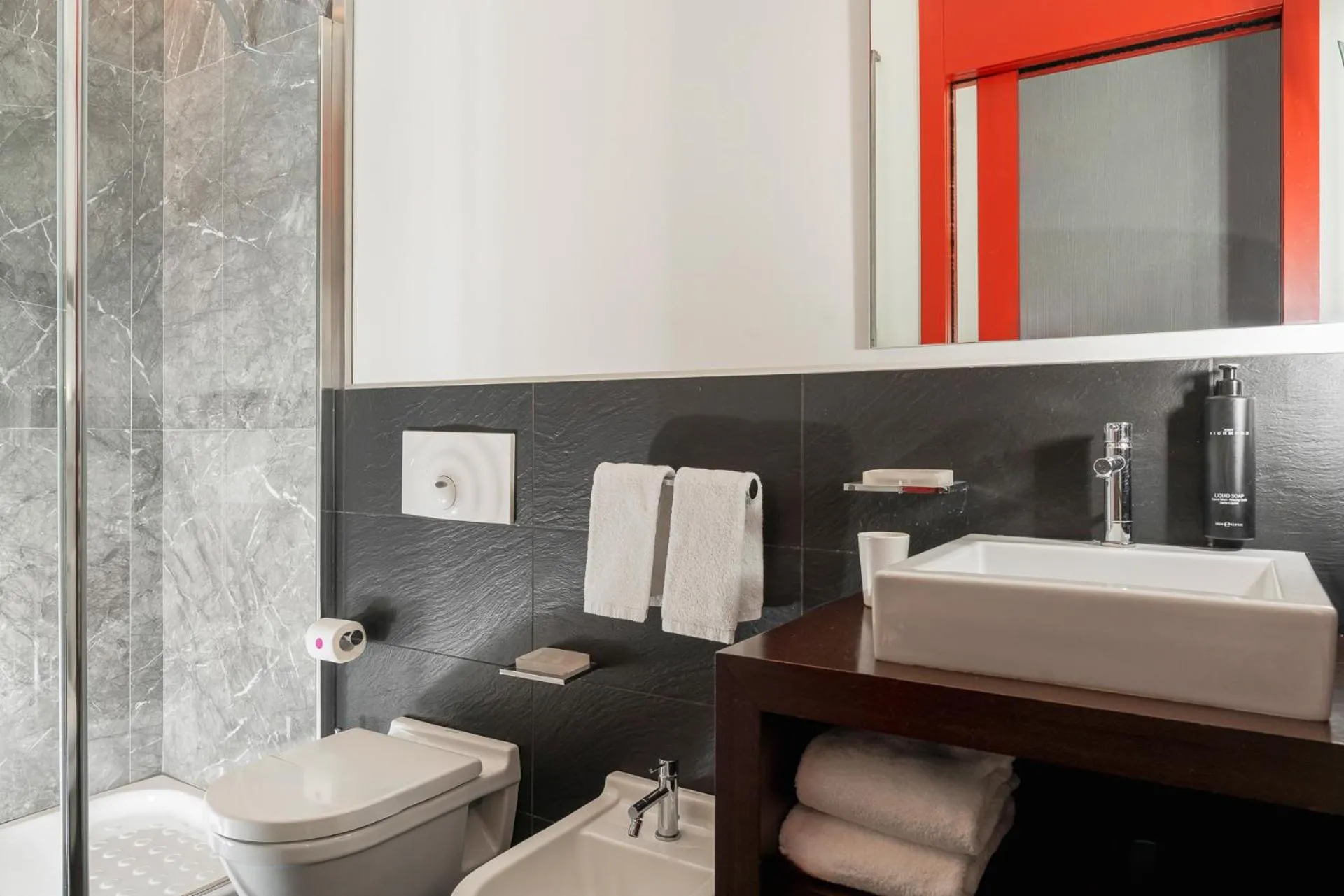 Shower in Welcome Hotel