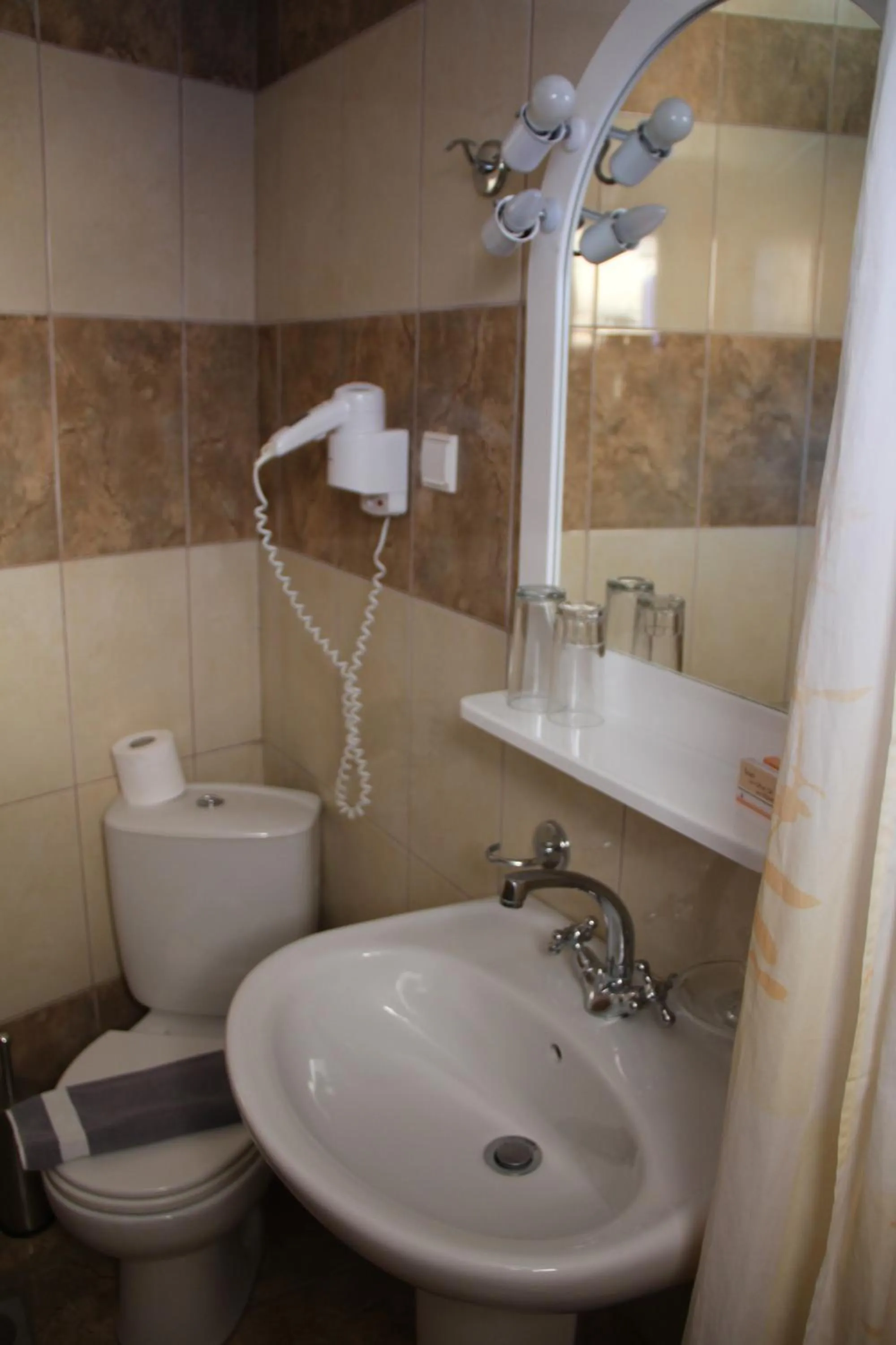 Toilet in Hotel Stavris