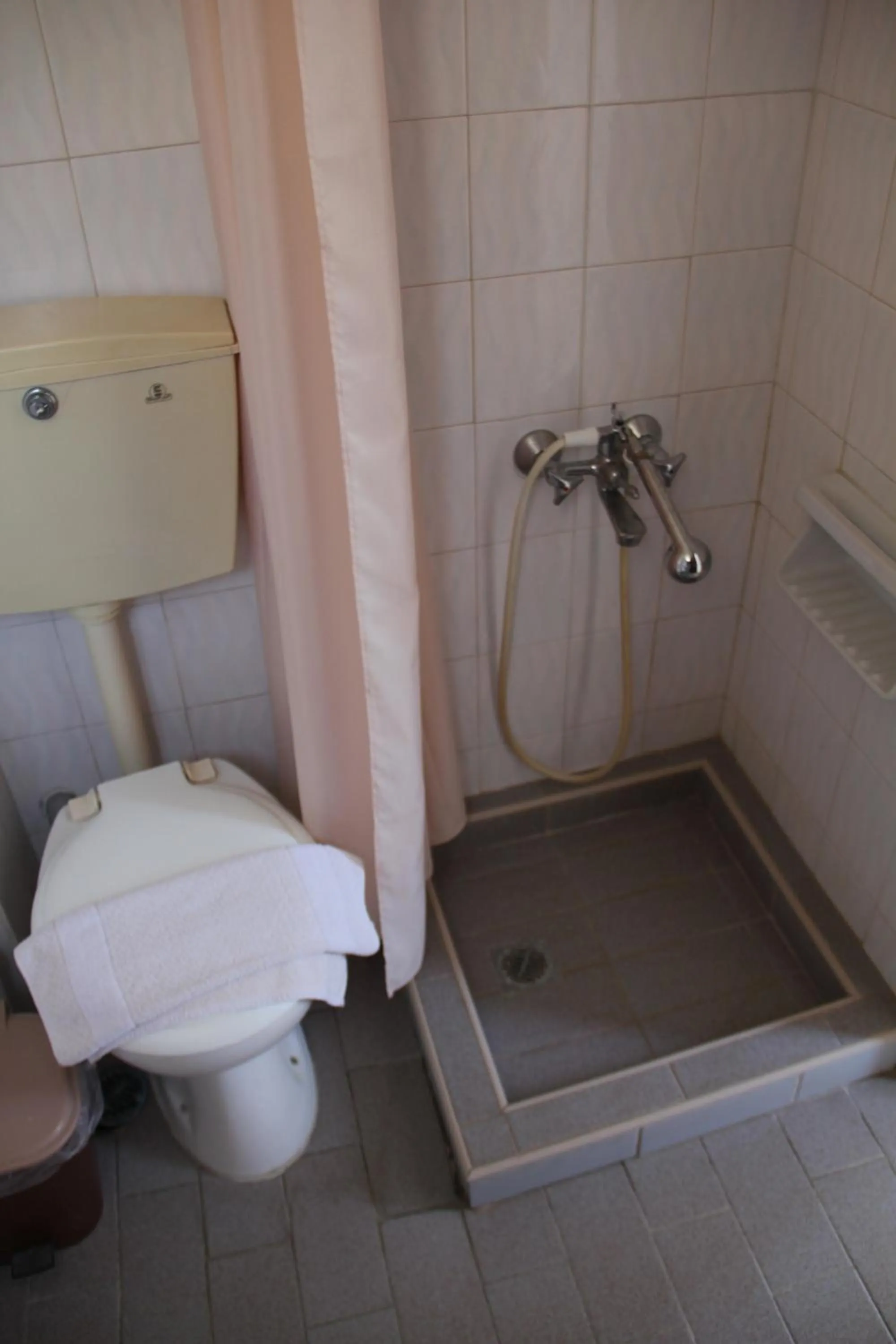 Toilet in Hotel Stavris