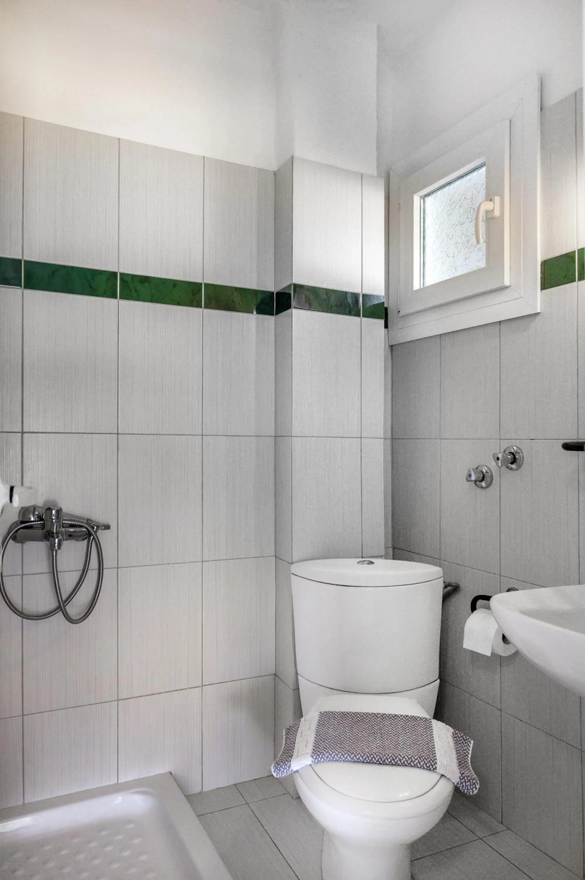 Bathroom in Demi Studios