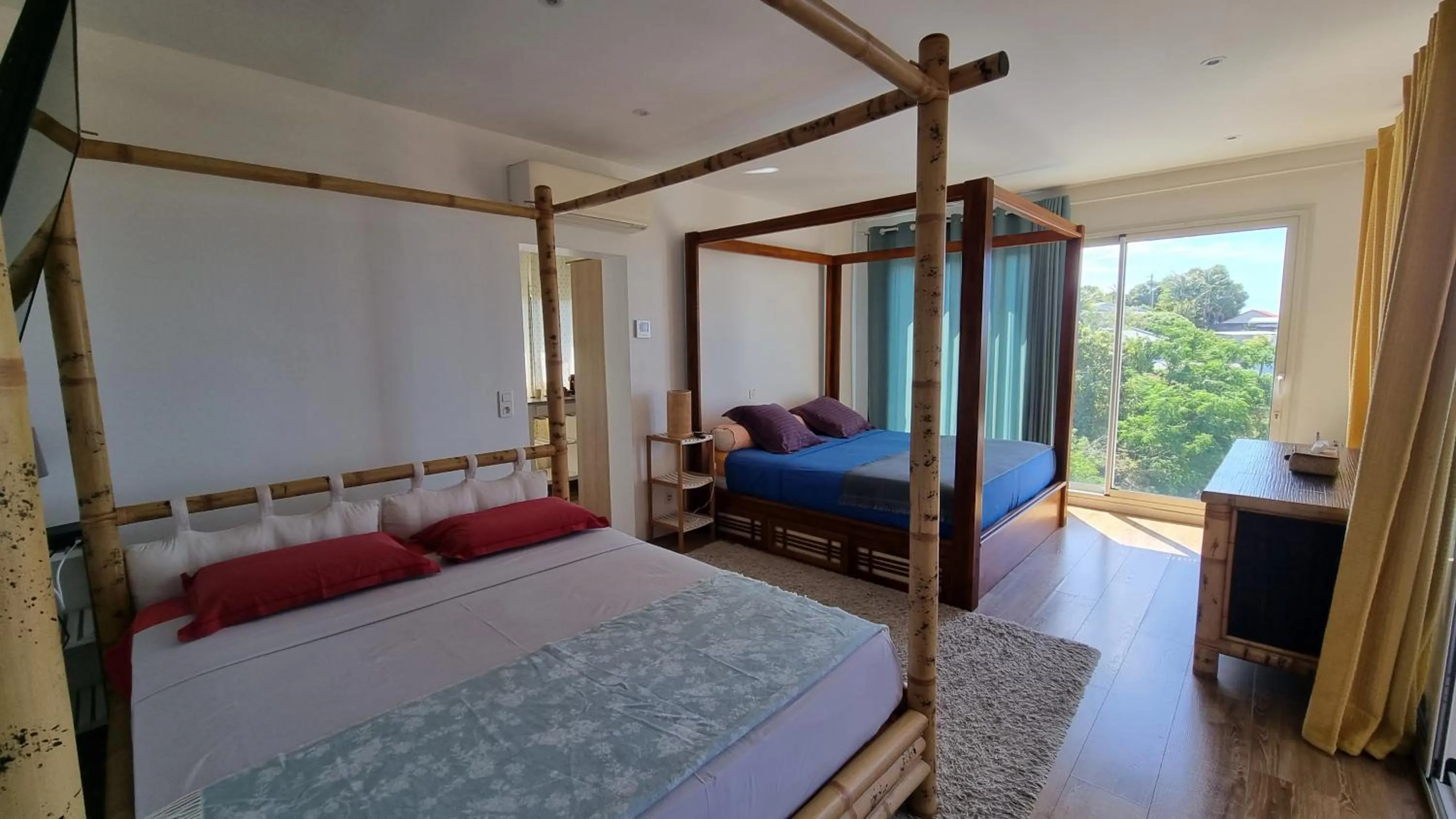 Bed in Villa Hélèna B&B