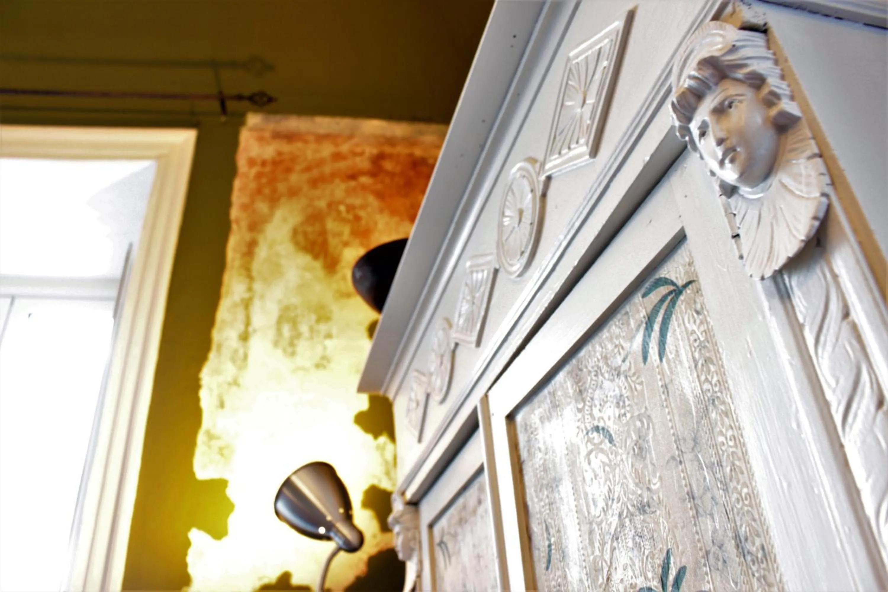 Decorative detail in La Via delle Biciclette