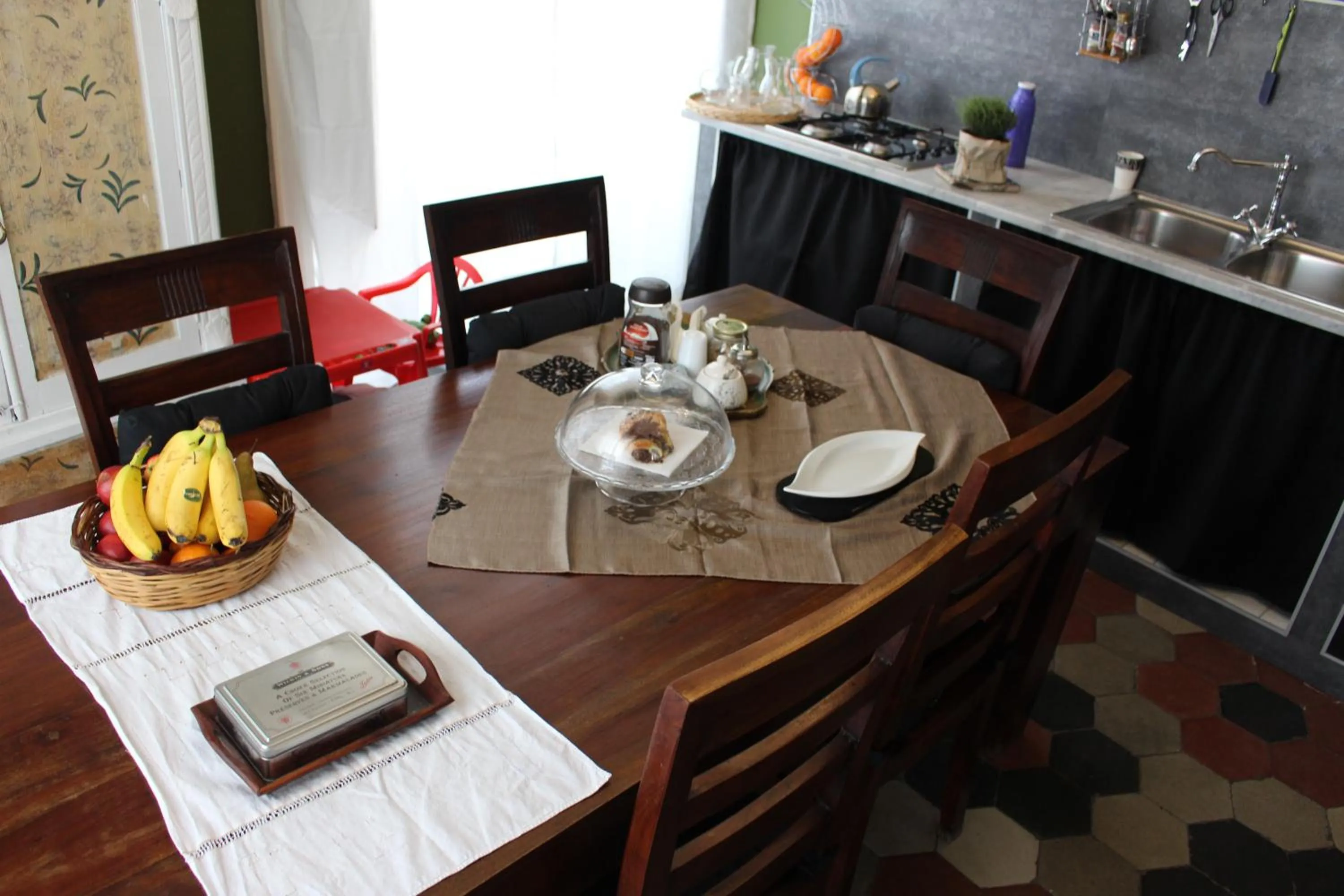 Kitchen or kitchenette in La Via delle Biciclette