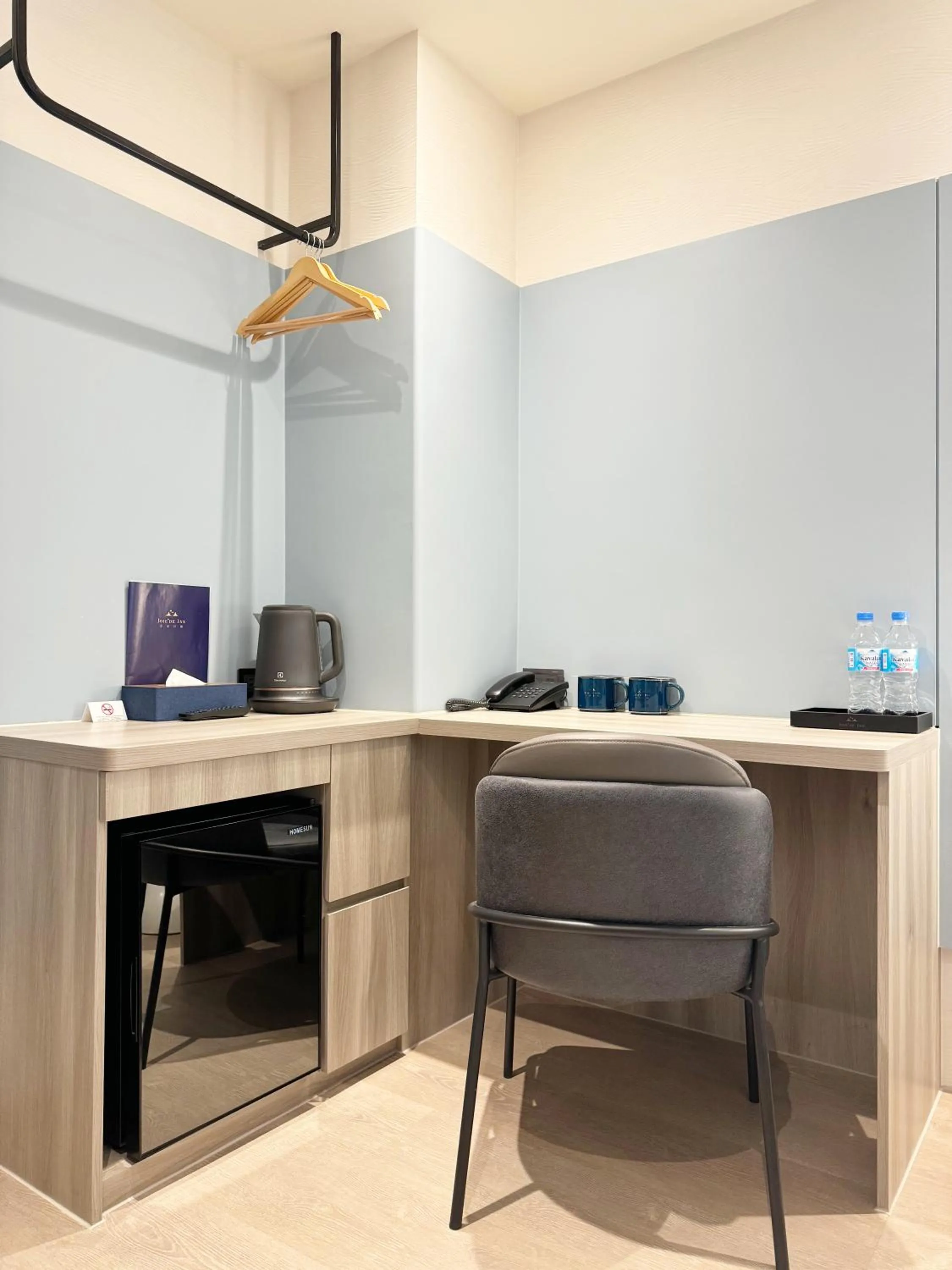 Photo of the whole room in Joie de Inn