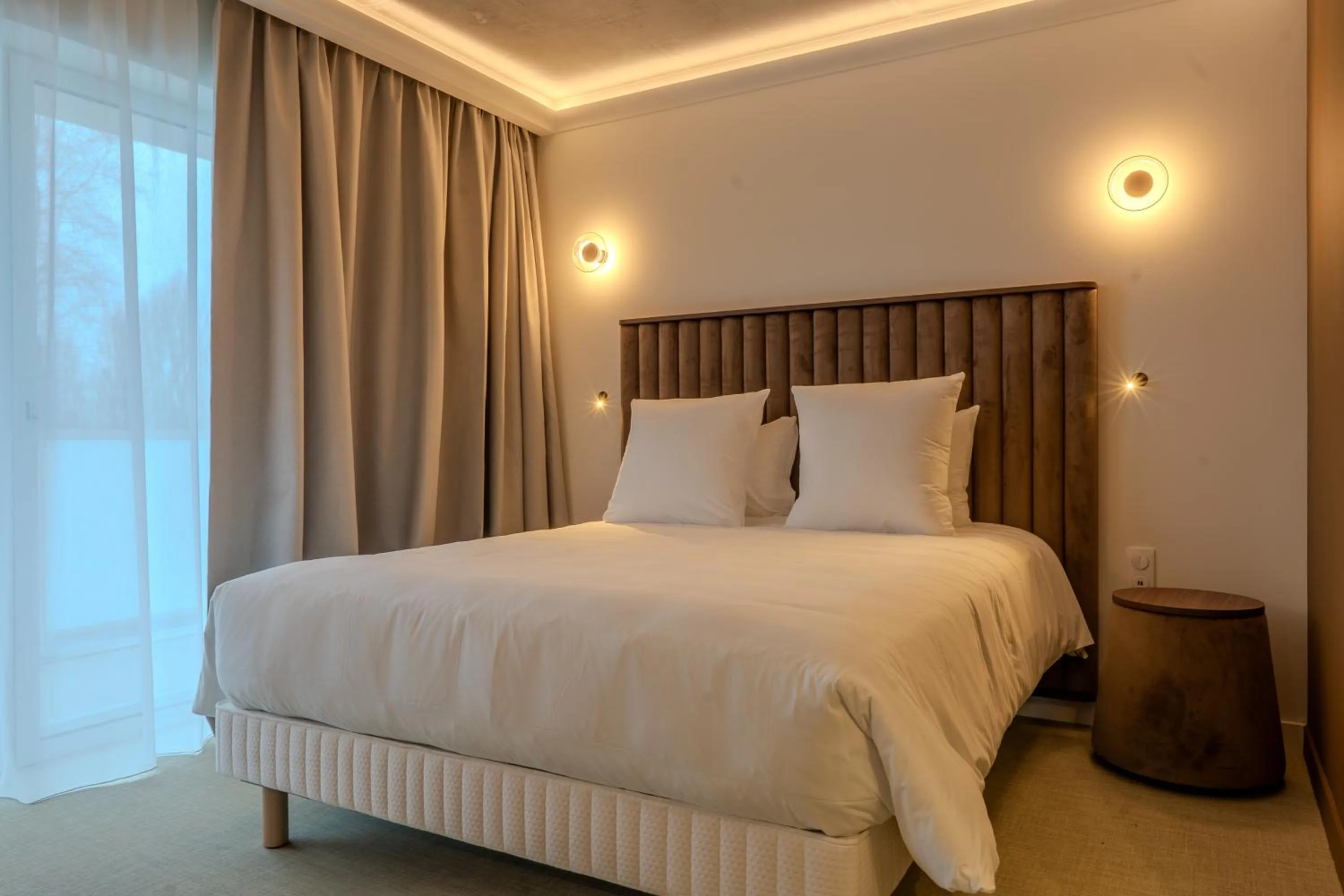 Bed in Hotel Libera Caen Colombelles