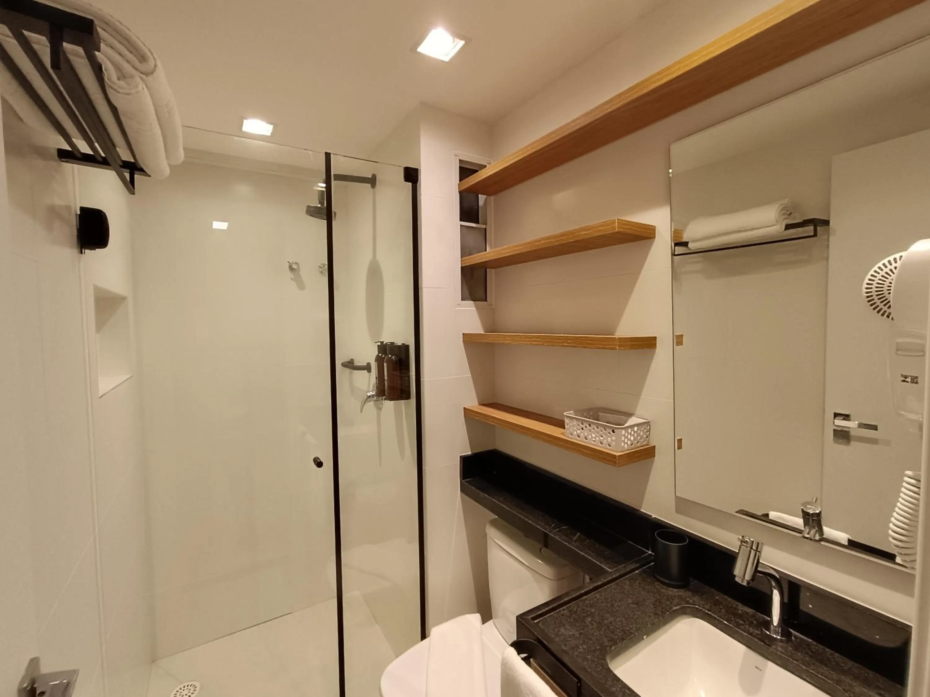 Shower in RN Studio Premium