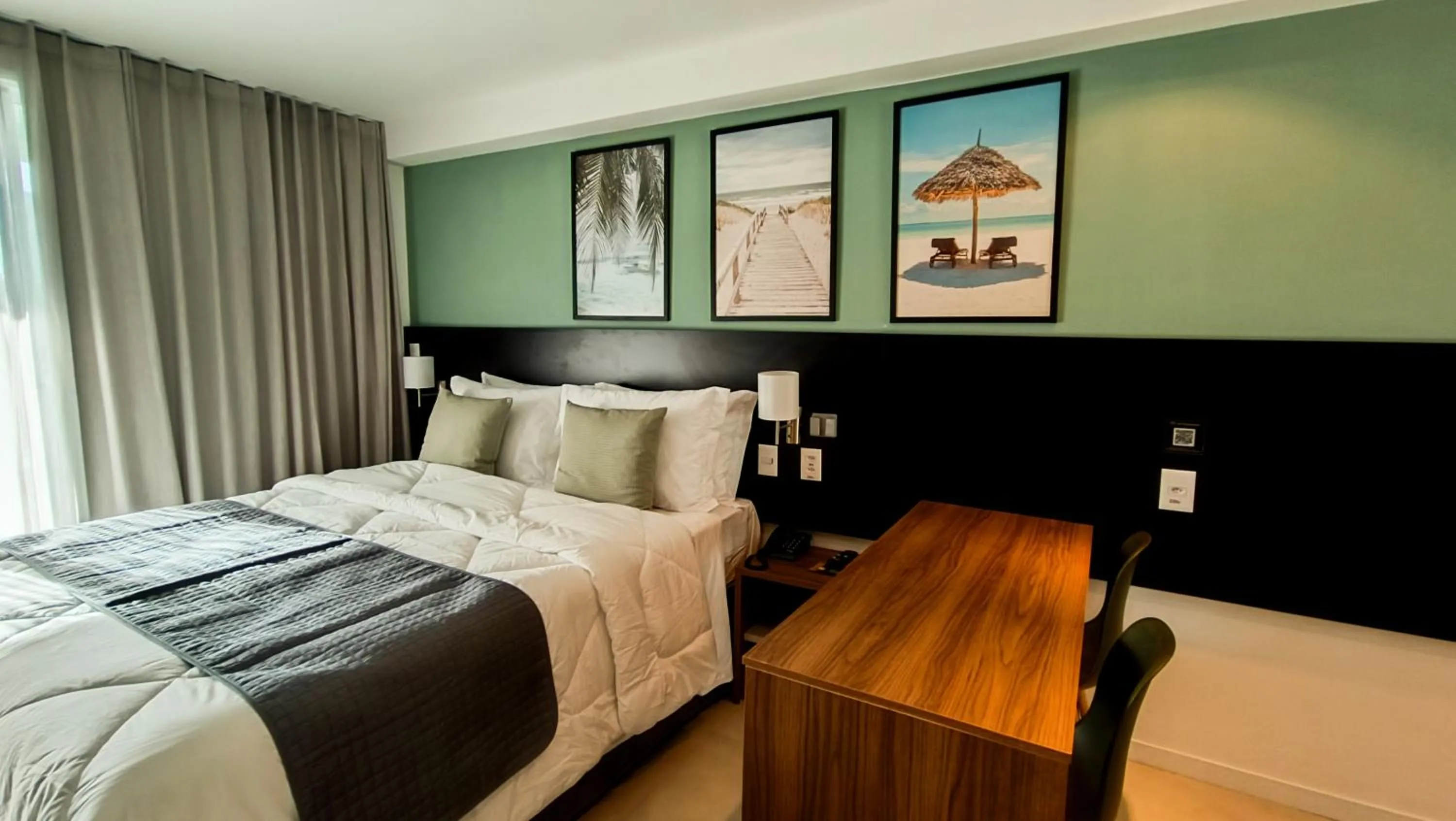 Bedroom, Bed in RN Studio Premium