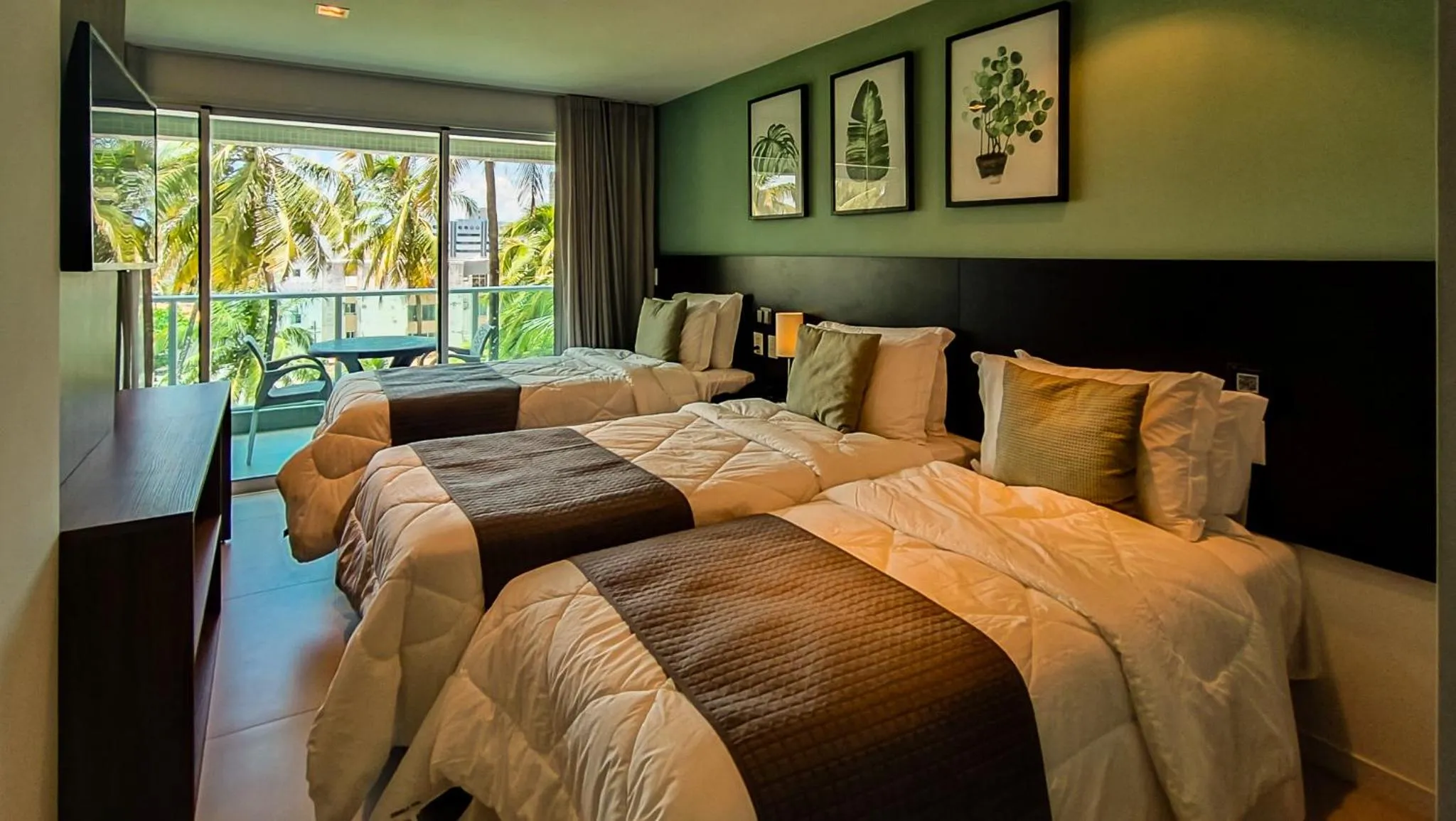 Photo of the whole room, Bed in RN Studio Premium