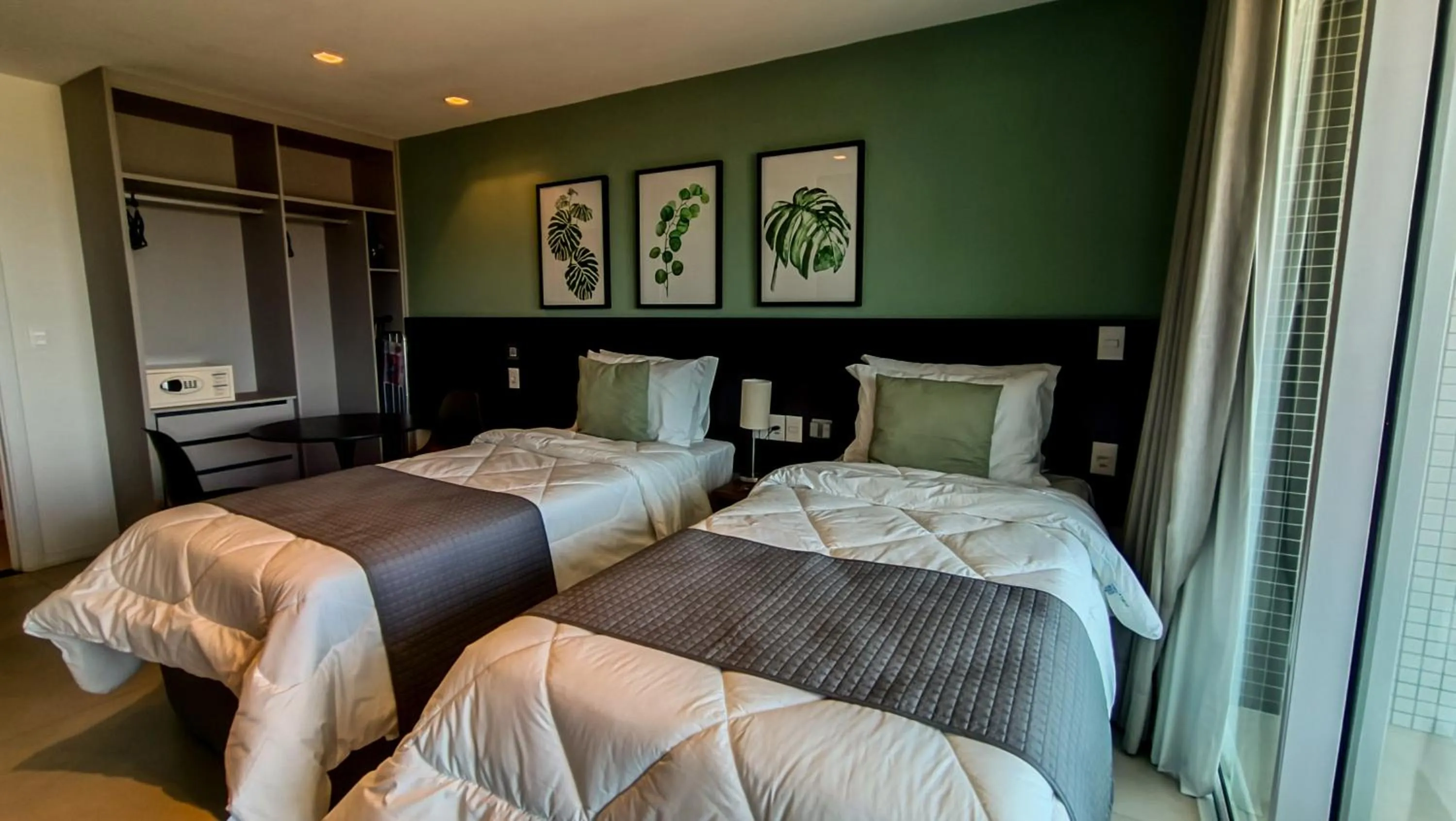 Bedroom, Bed in RN Studio Premium