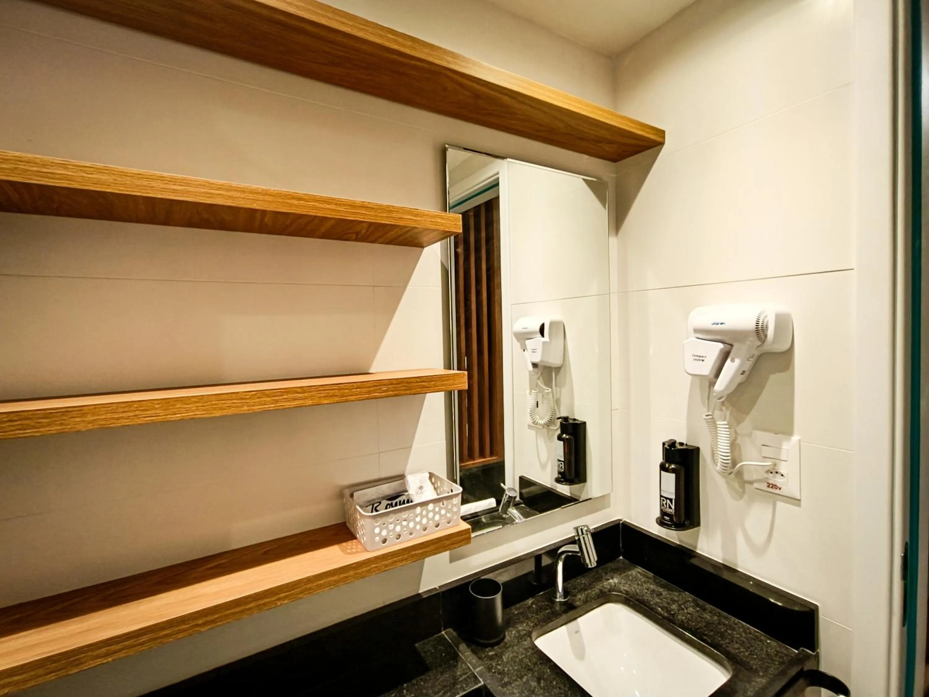 Bathroom in RN Studio Premium