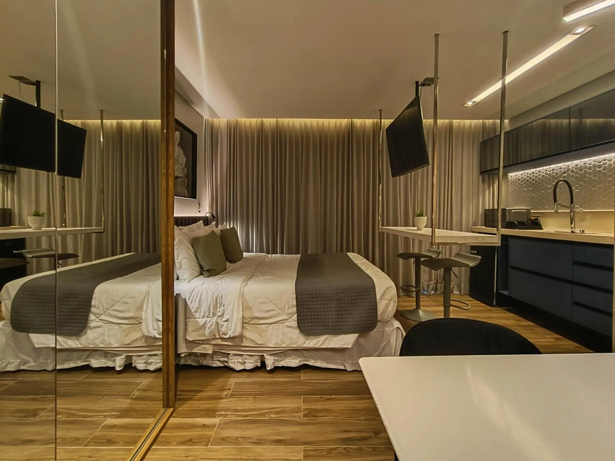 Bed in RN Studio Premium