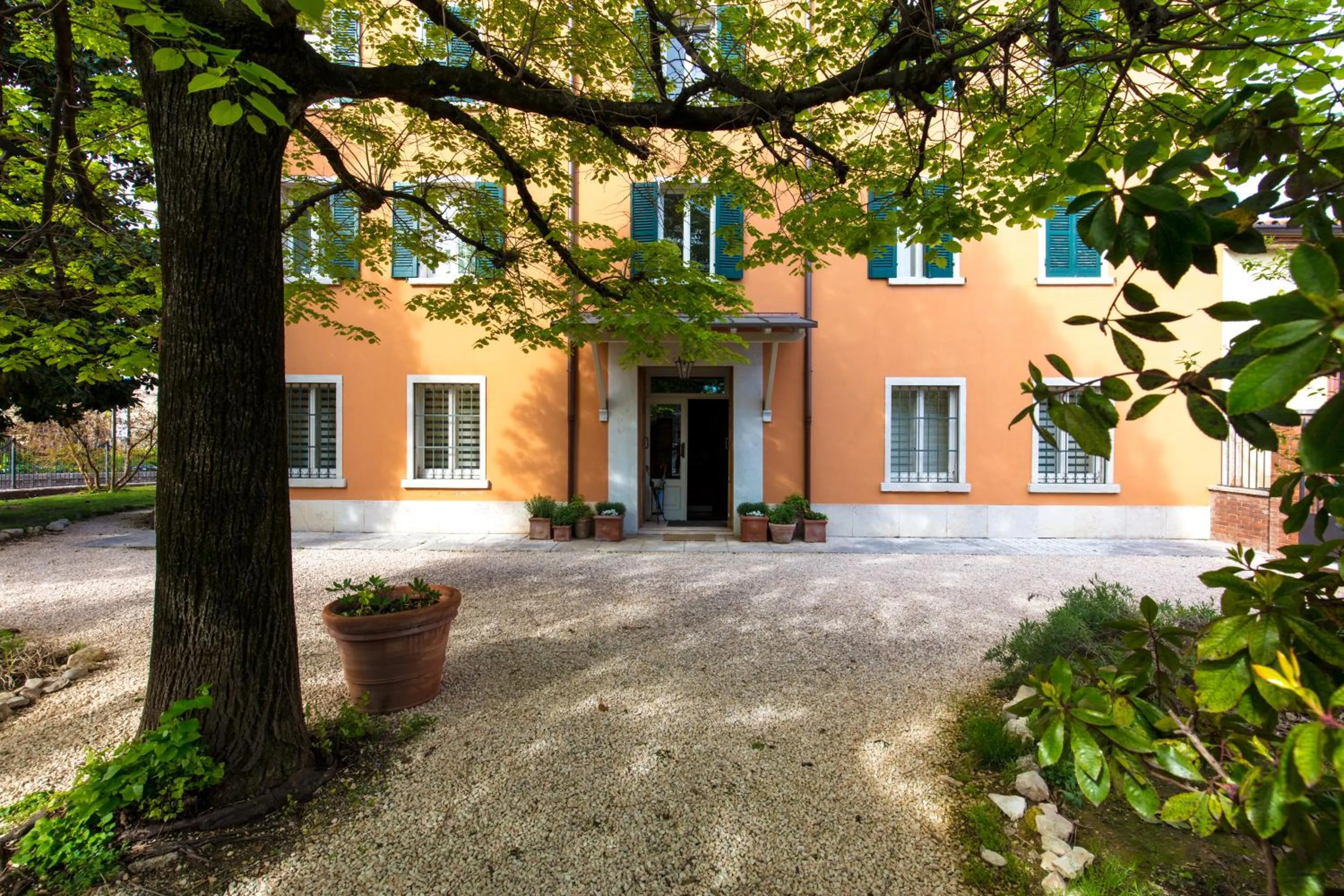 Facade/entrance in CasaBiondani Lazise
