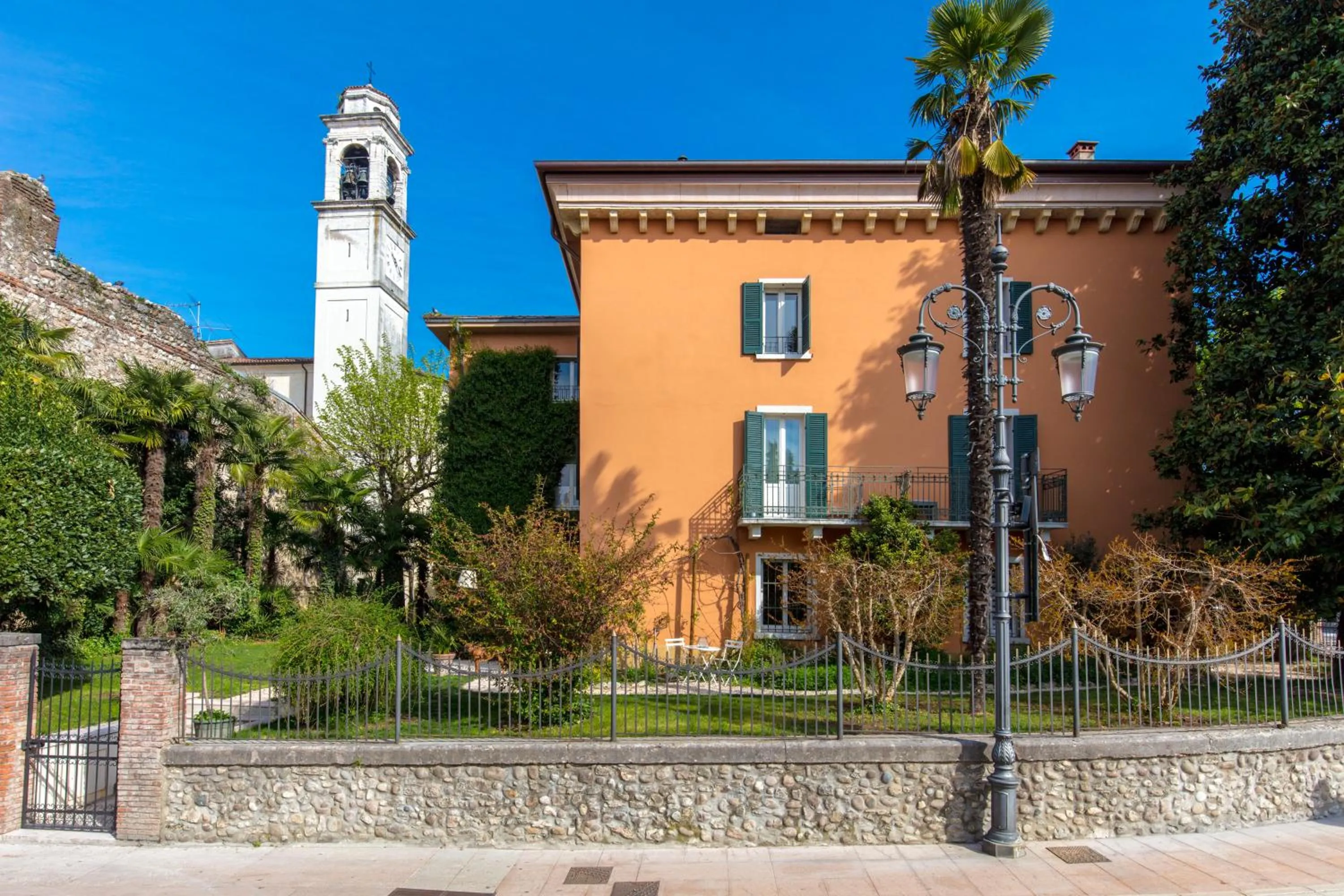Property building in CasaBiondani Lazise