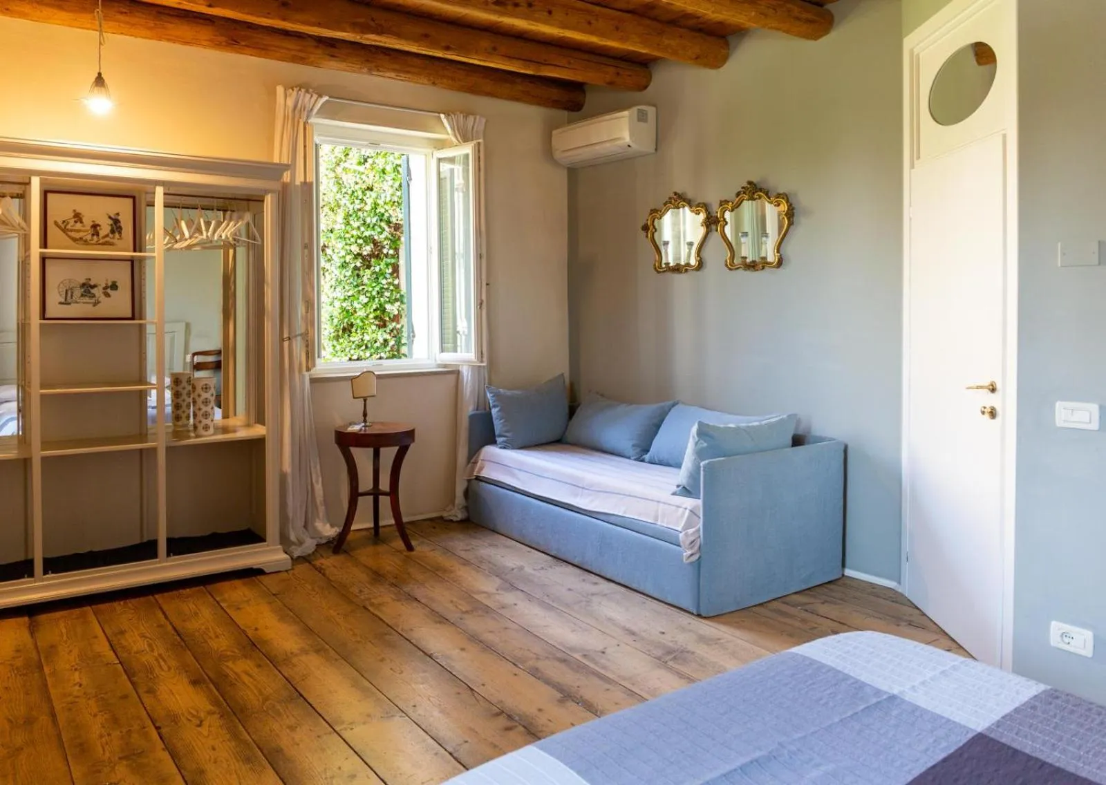 Bedroom, Bed in CasaBiondani Lazise