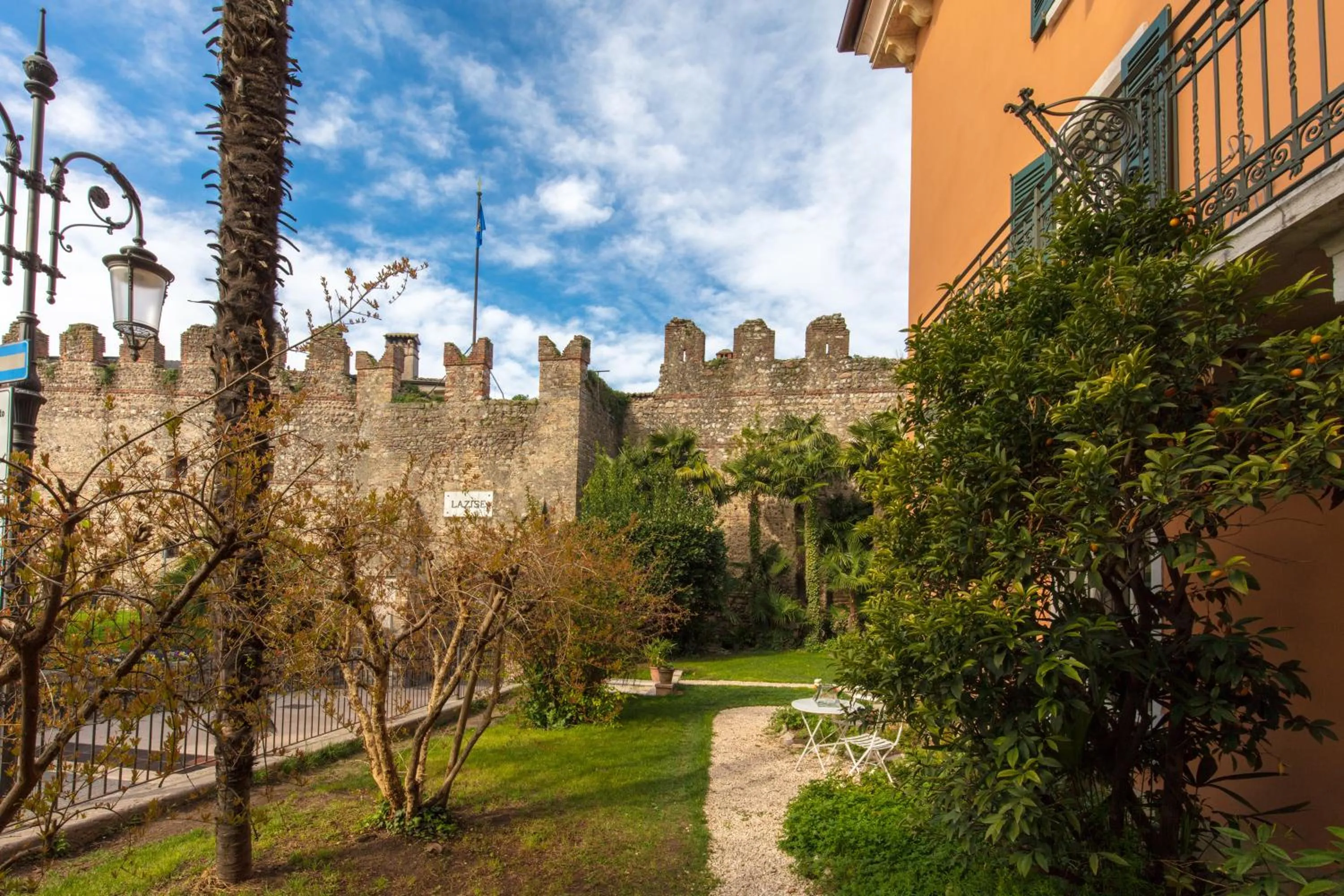 Garden view in CasaBiondani Lazise