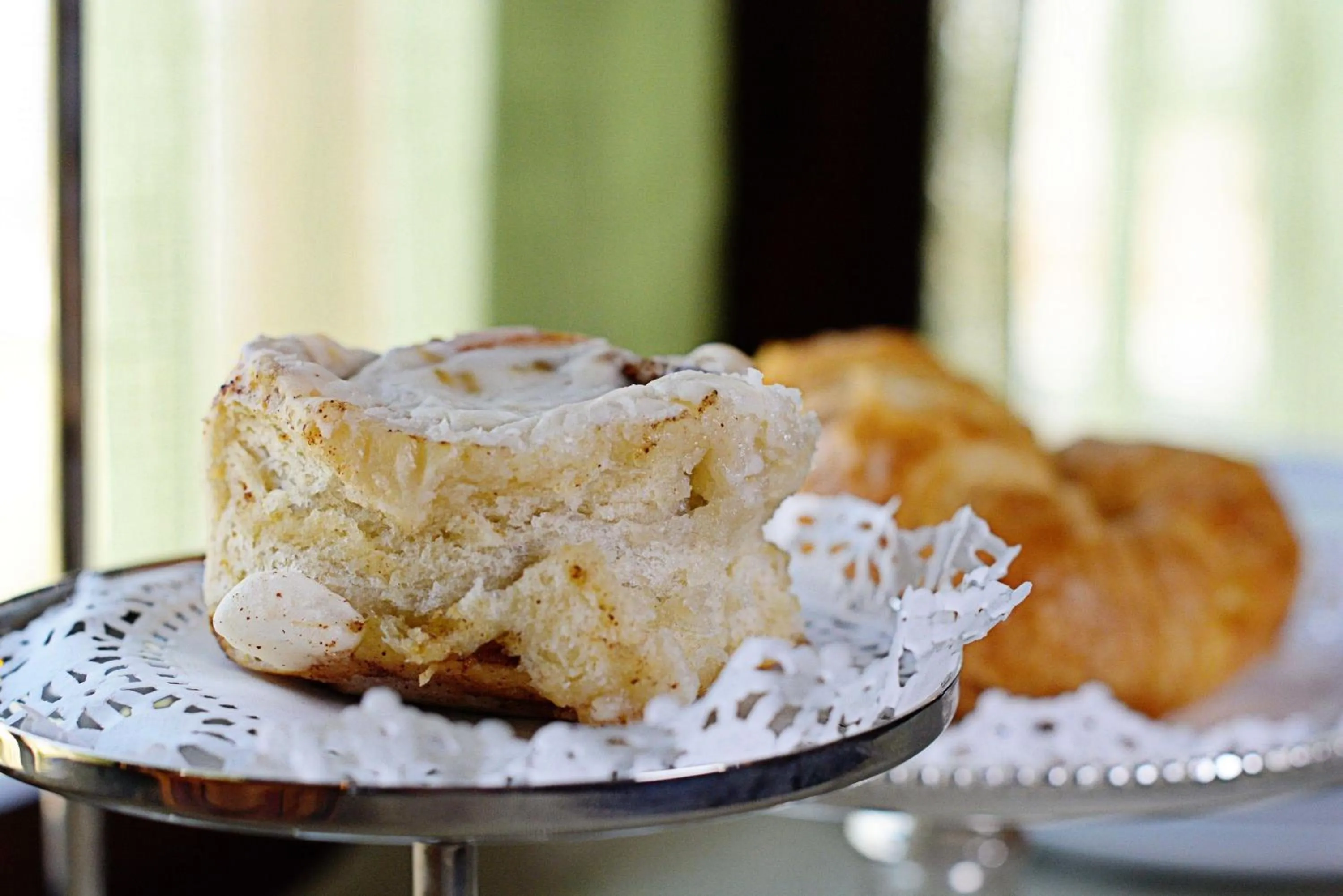 Dining area in Iron Horse Inn