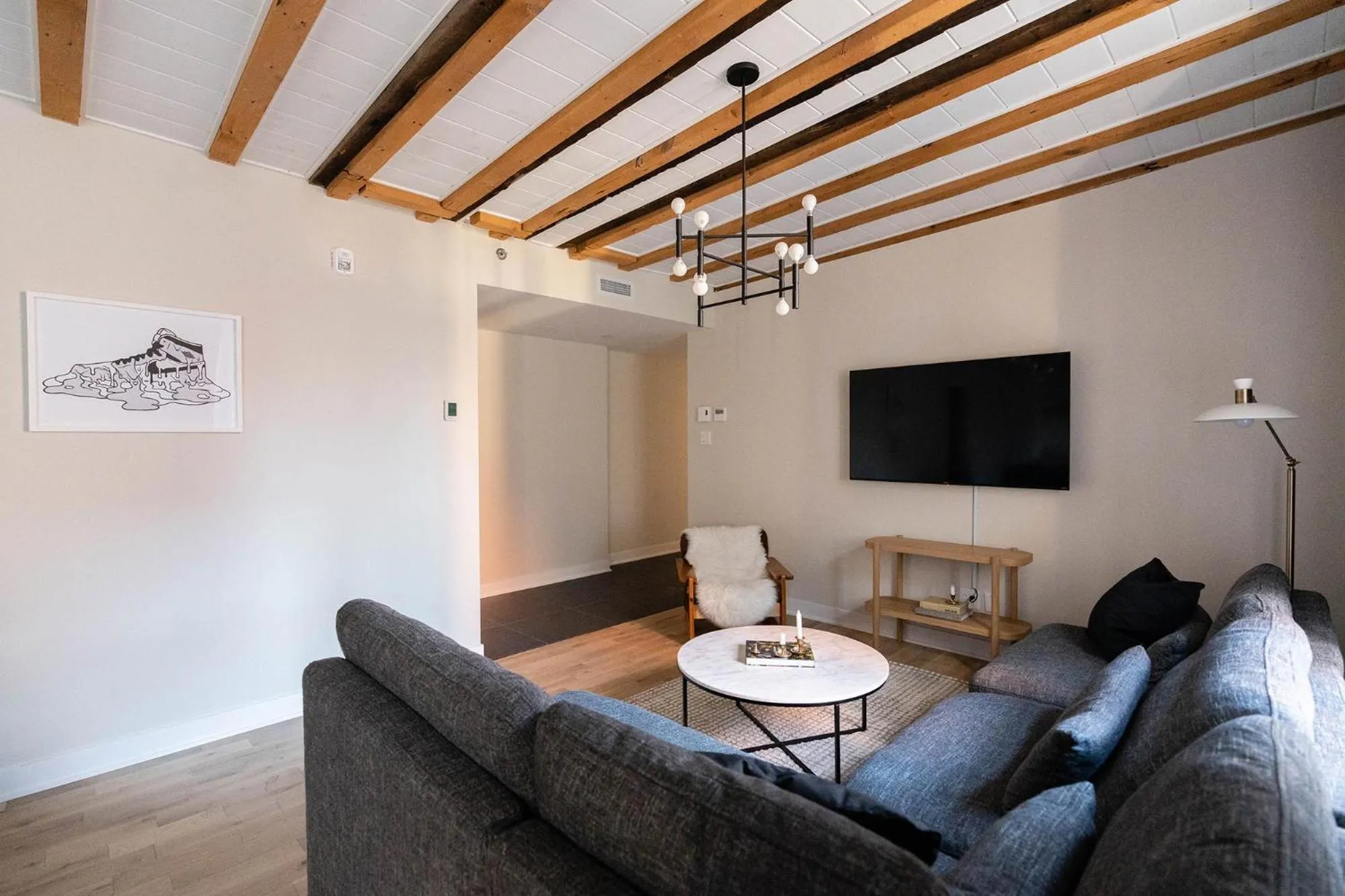 TV and multimedia in Maison Place Royale by Luxury In Transit