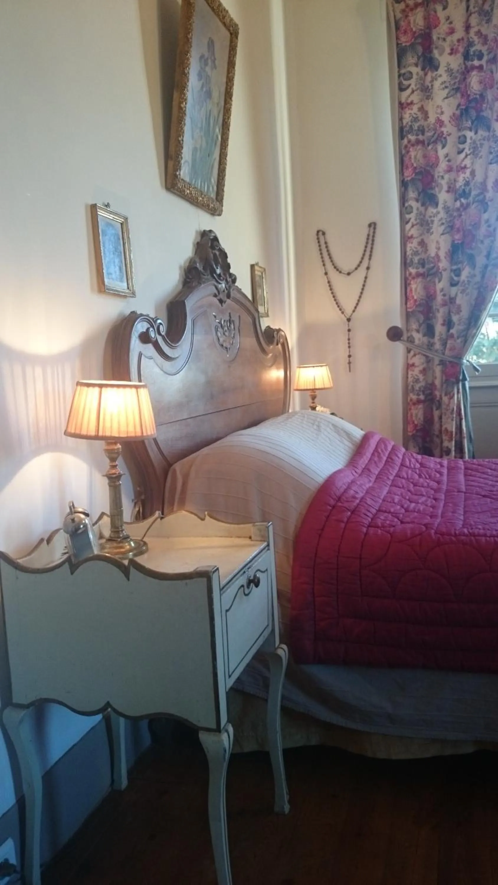 Decorative detail, Bed in Chateau de Durianne