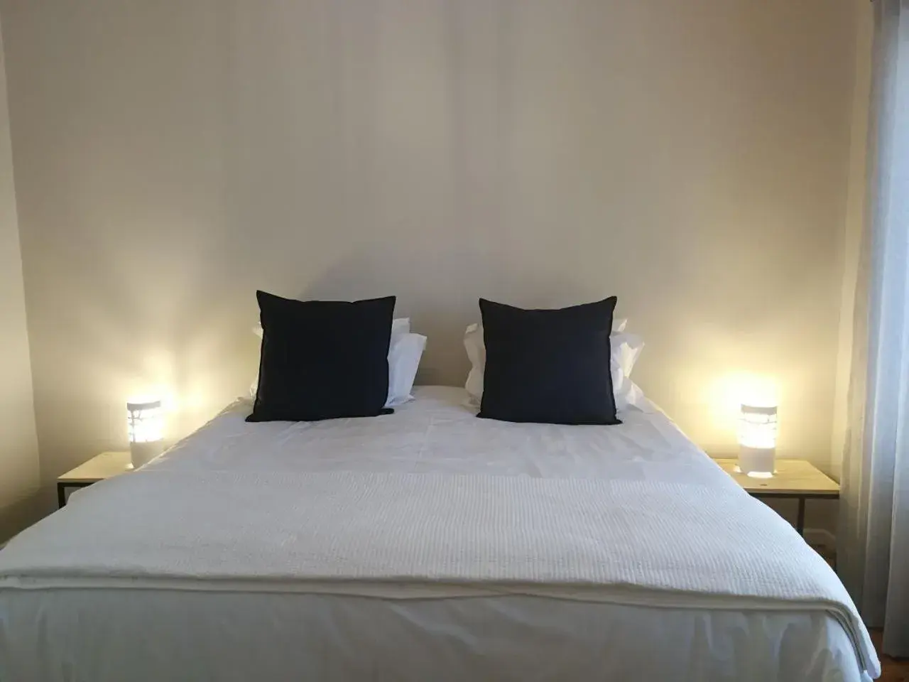 One-Bedroom Apartment with Terrace in Loddey`s Guest House - by Beach Collection One-Bedroom Apartment with Terrace in Loddey`s Guest House - by Beach Collection