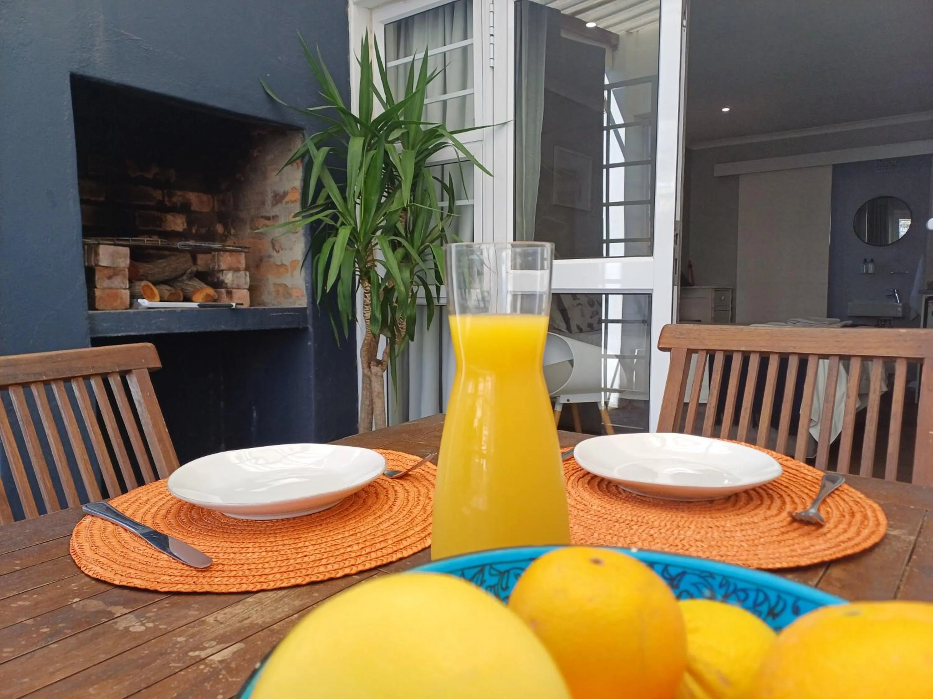 Loddey`s Guest House - by Beach Collection