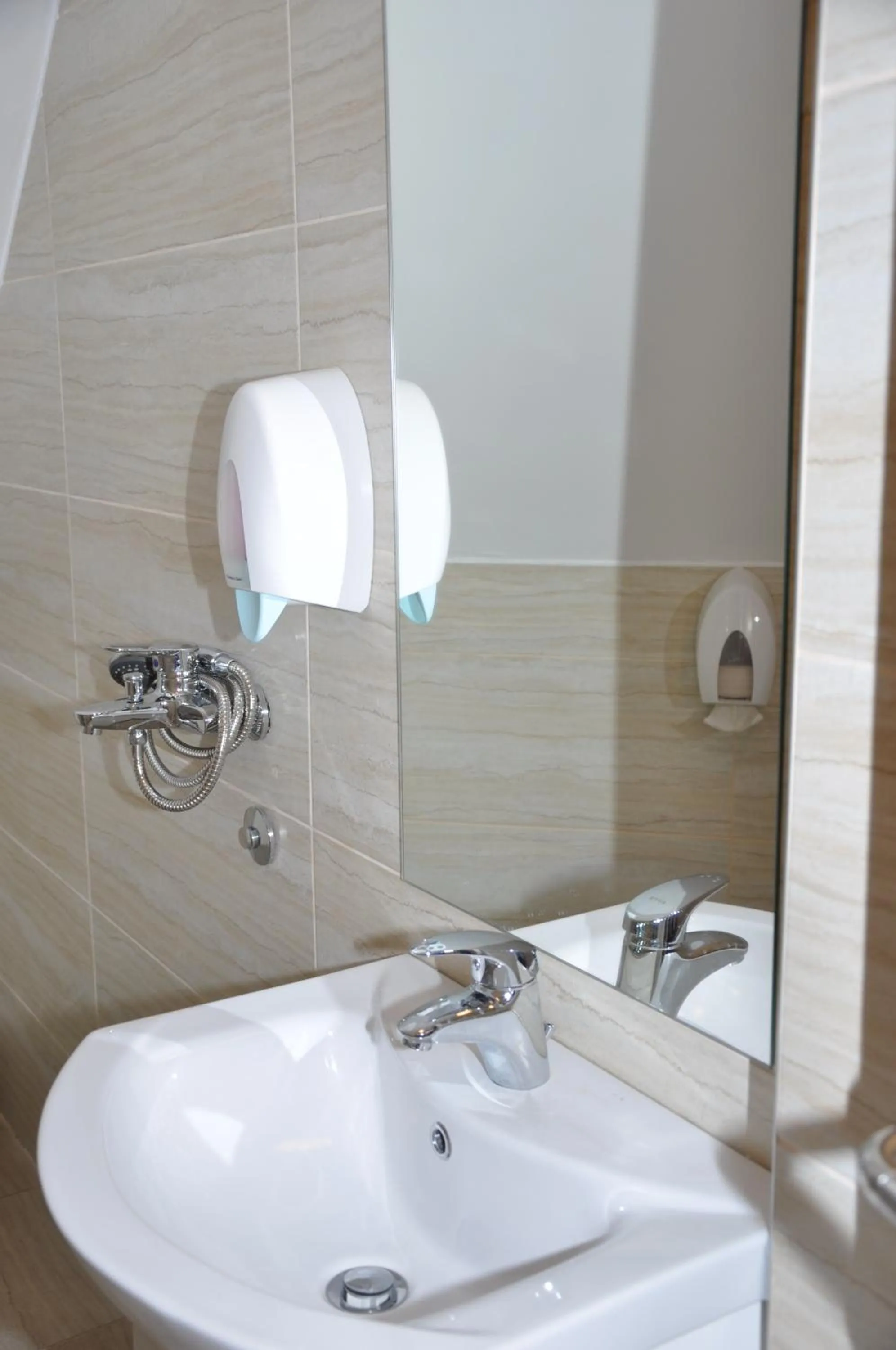 Bathroom in Motel Tara MB