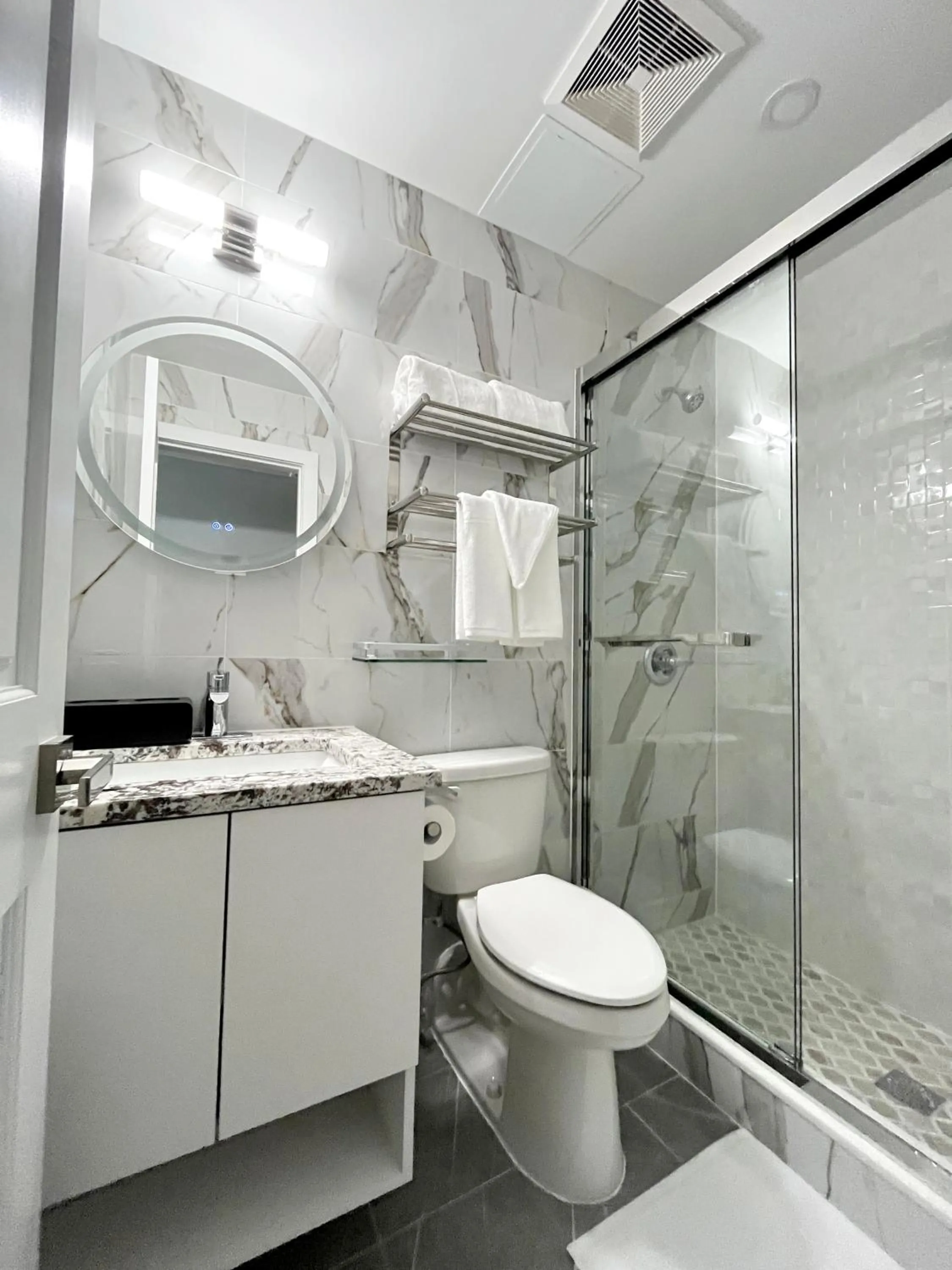 Shower in Starlight Hotel