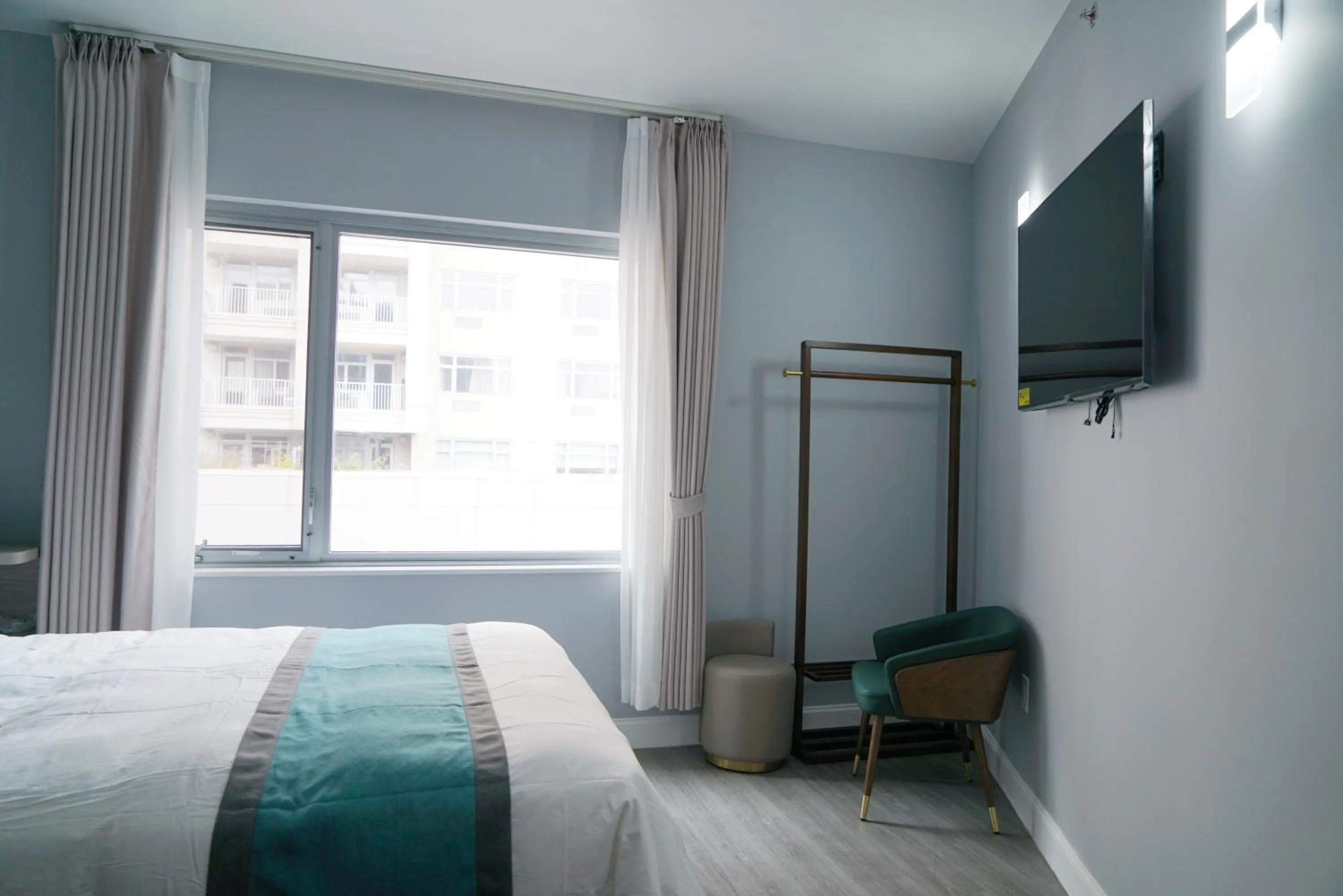 Bed in Starlight Hotel