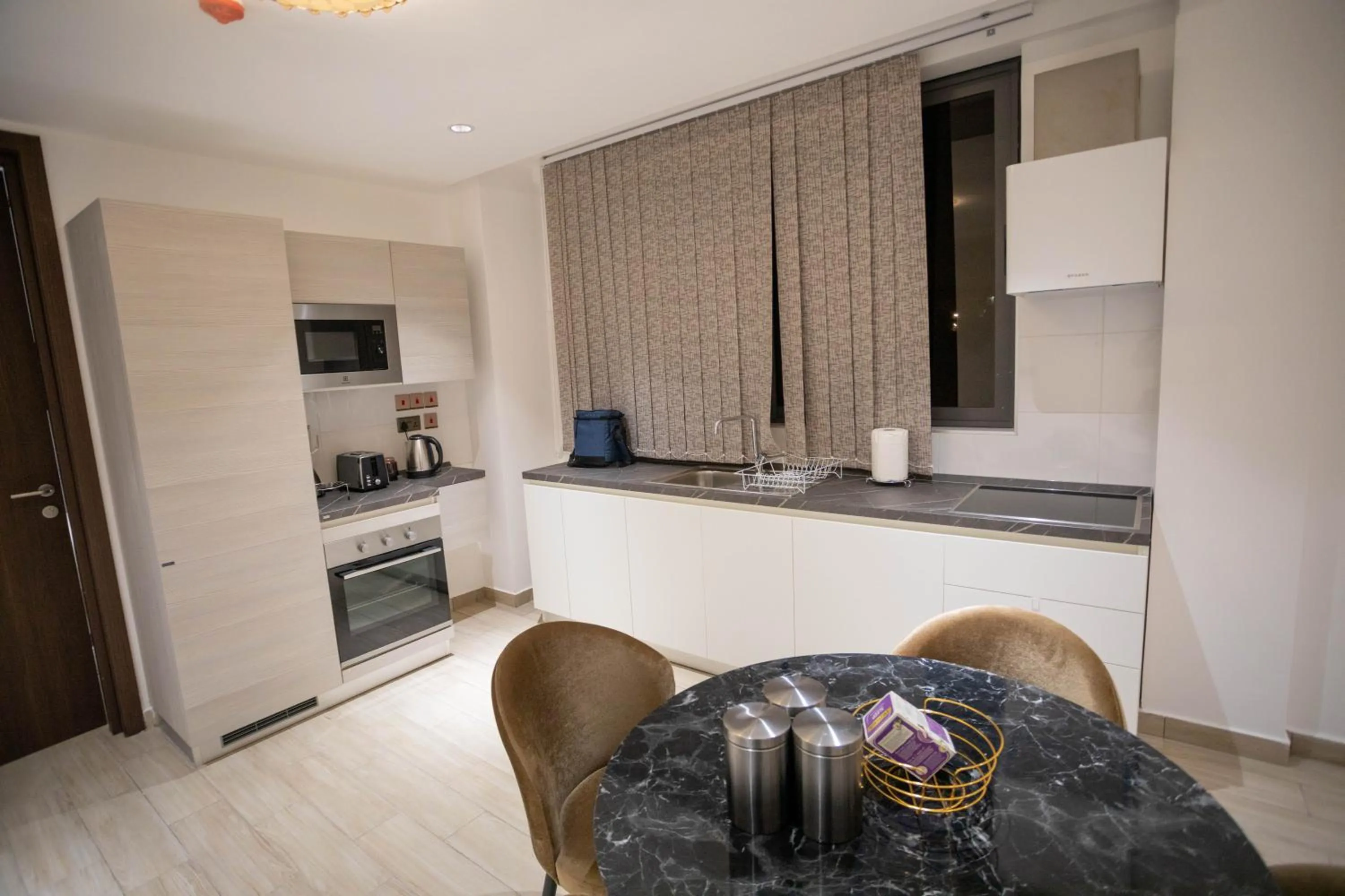 Kitchen or kitchenette in Veronique Heights