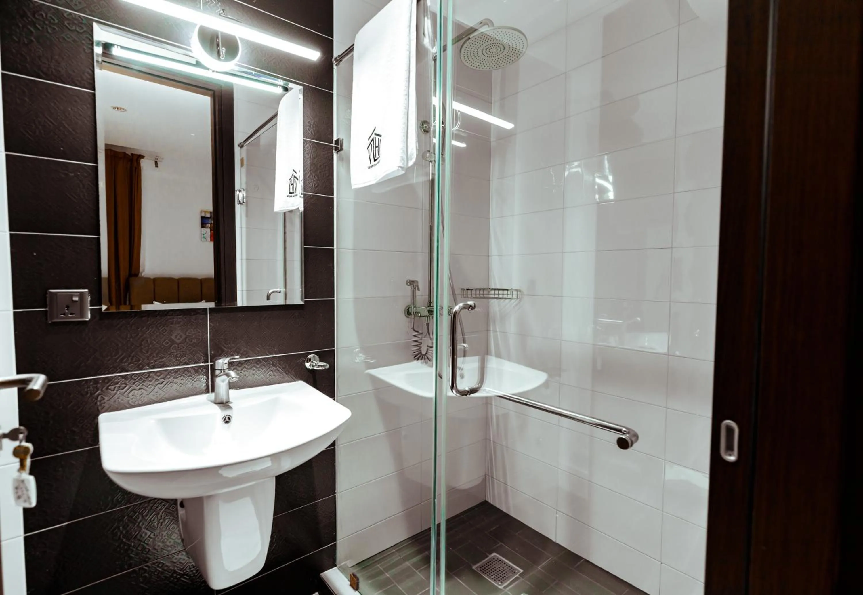 Shower in Veronique Heights