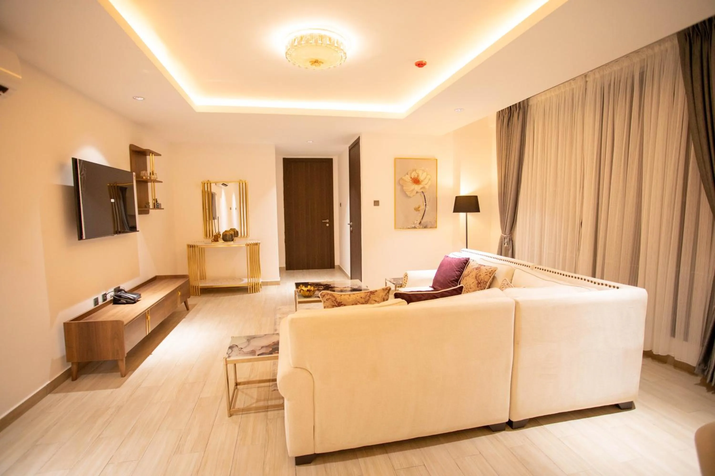 TV and multimedia in Veronique Heights