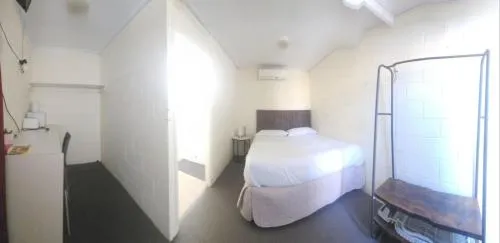 Broken Hill Hotel