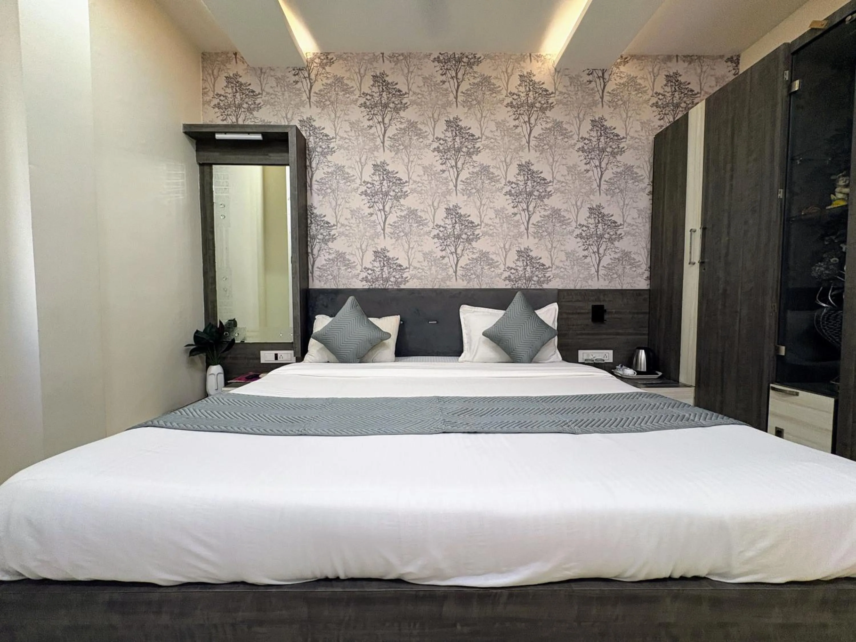 Bed in Hotel Anantshree Inn Shree Mahakaleshwar Temple Ujjain