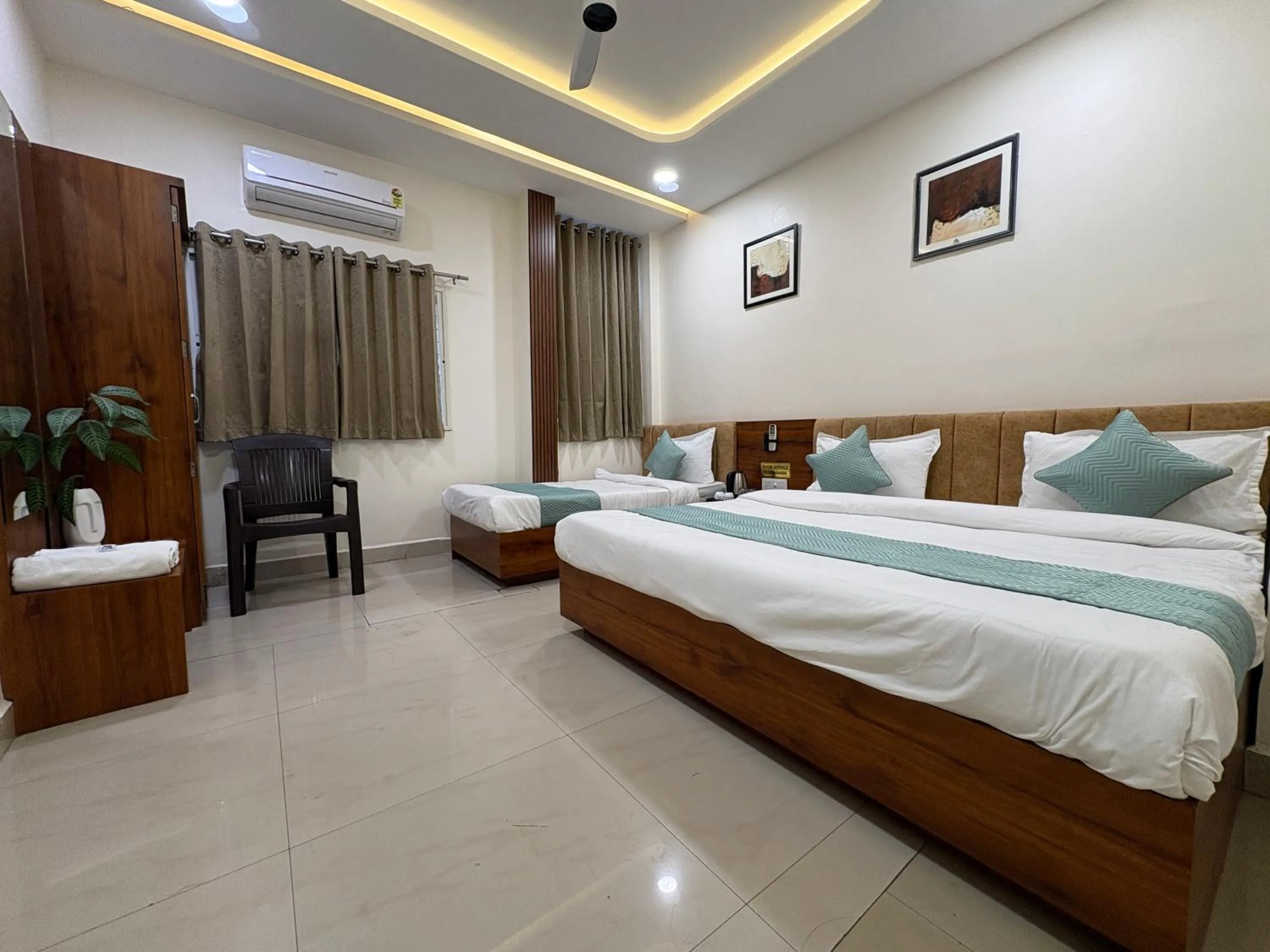 Bedroom, Bed in Hotel Anantshree Inn Shree Mahakaleshwar Temple Ujjain