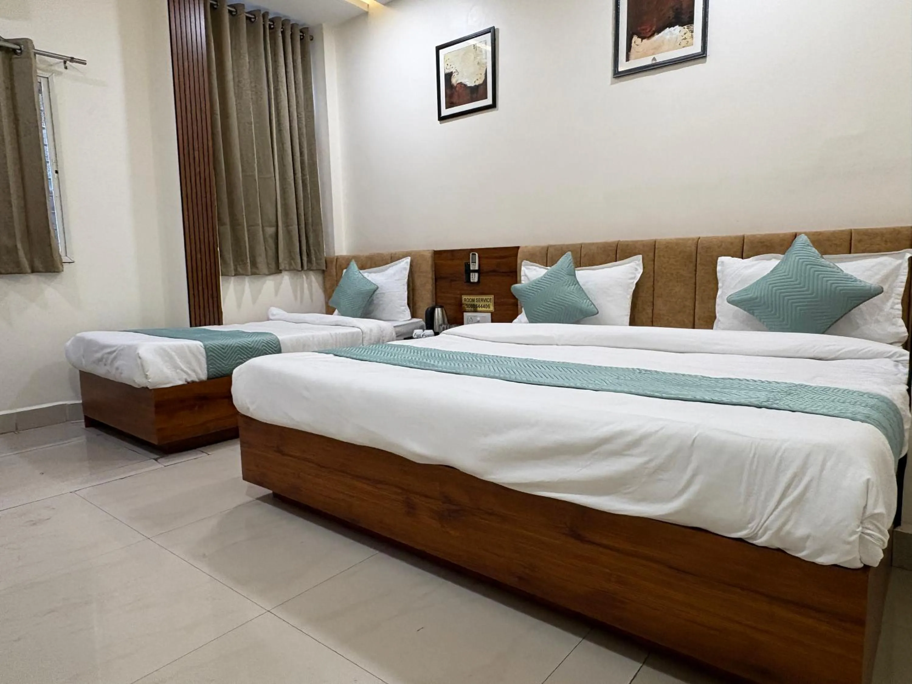 Bed in Hotel Anantshree Inn Shree Mahakaleshwar Temple Ujjain