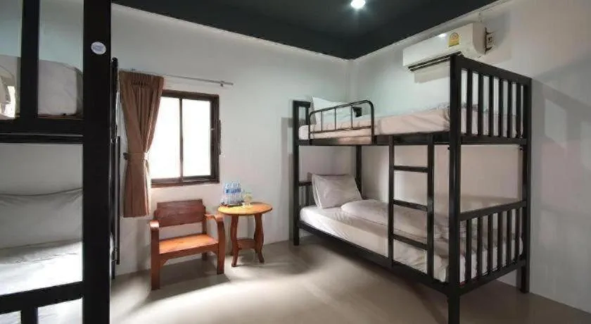 Bed in Hometel Hotel