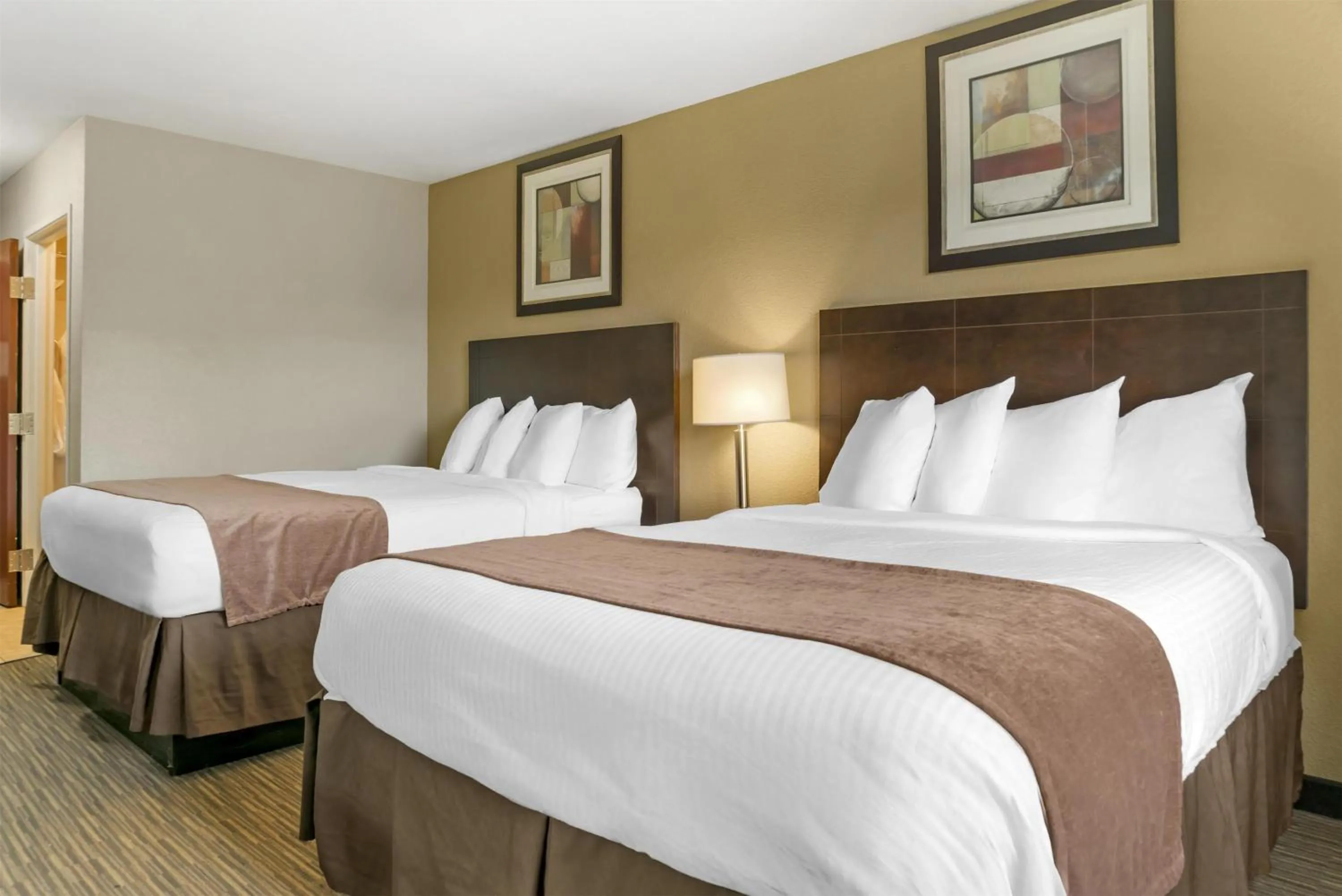 Bedroom, Bed in Best Western Port Huron Blue Water Bridge