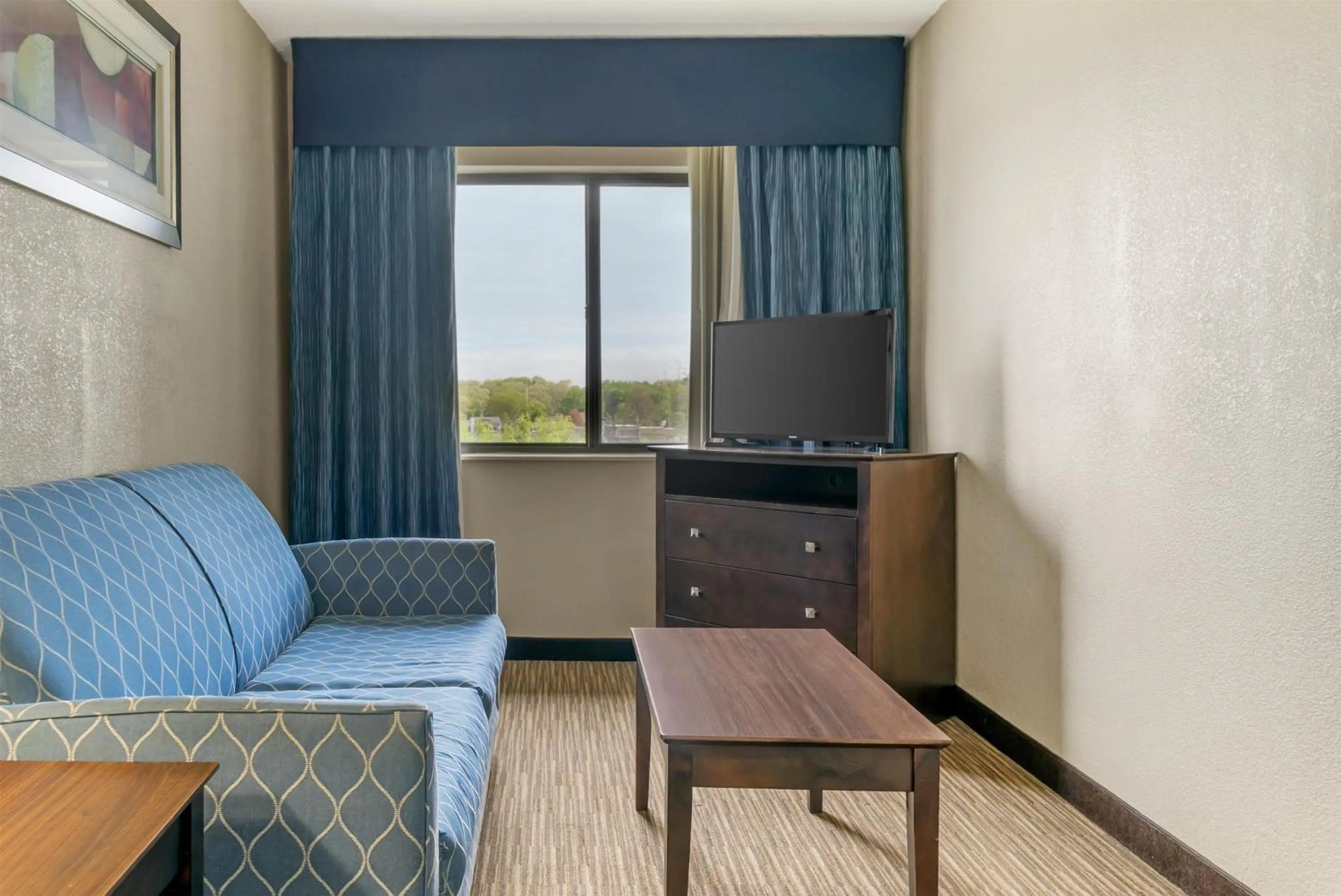 Photo of the whole room in Best Western Port Huron Blue Water Bridge