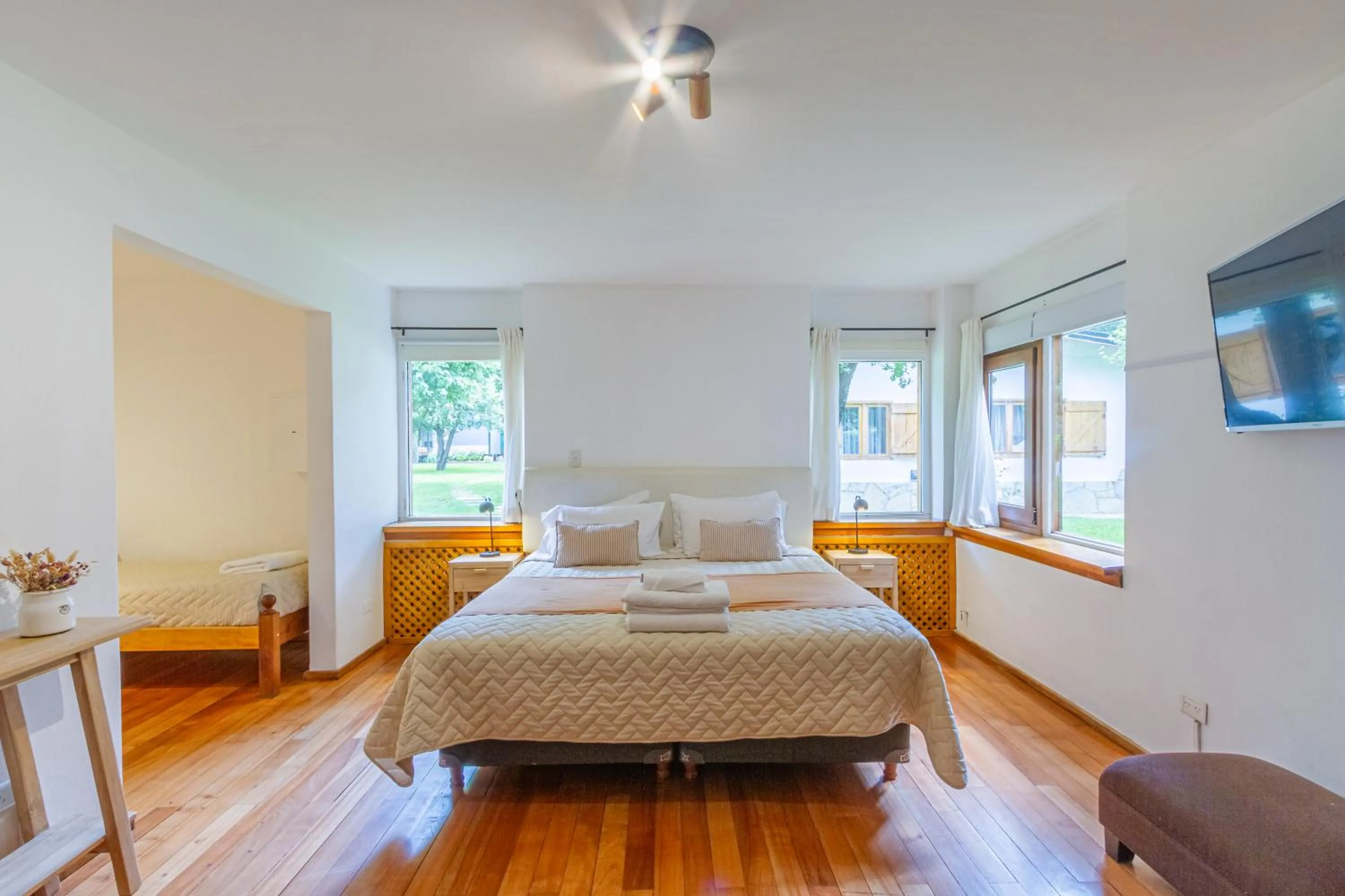 Superior Triple Room in Hostería Carelhue