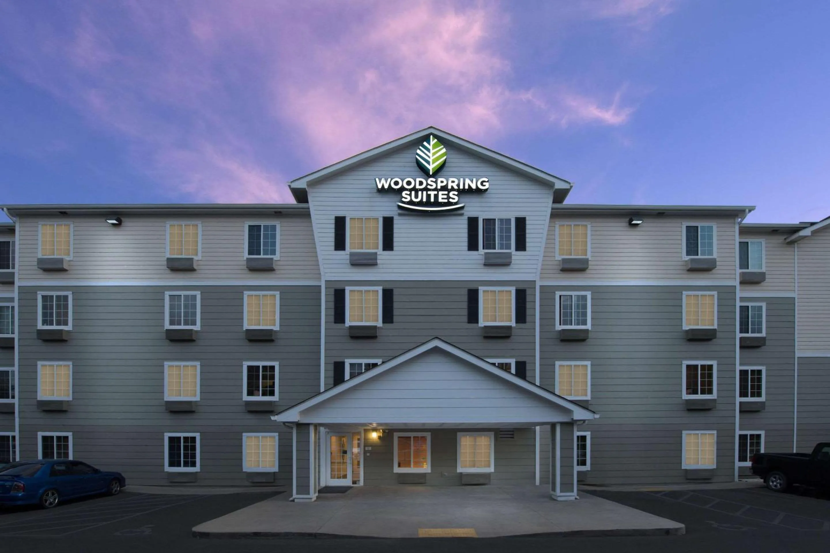 Property building in WoodSpring Suites Greenville Simpsonville