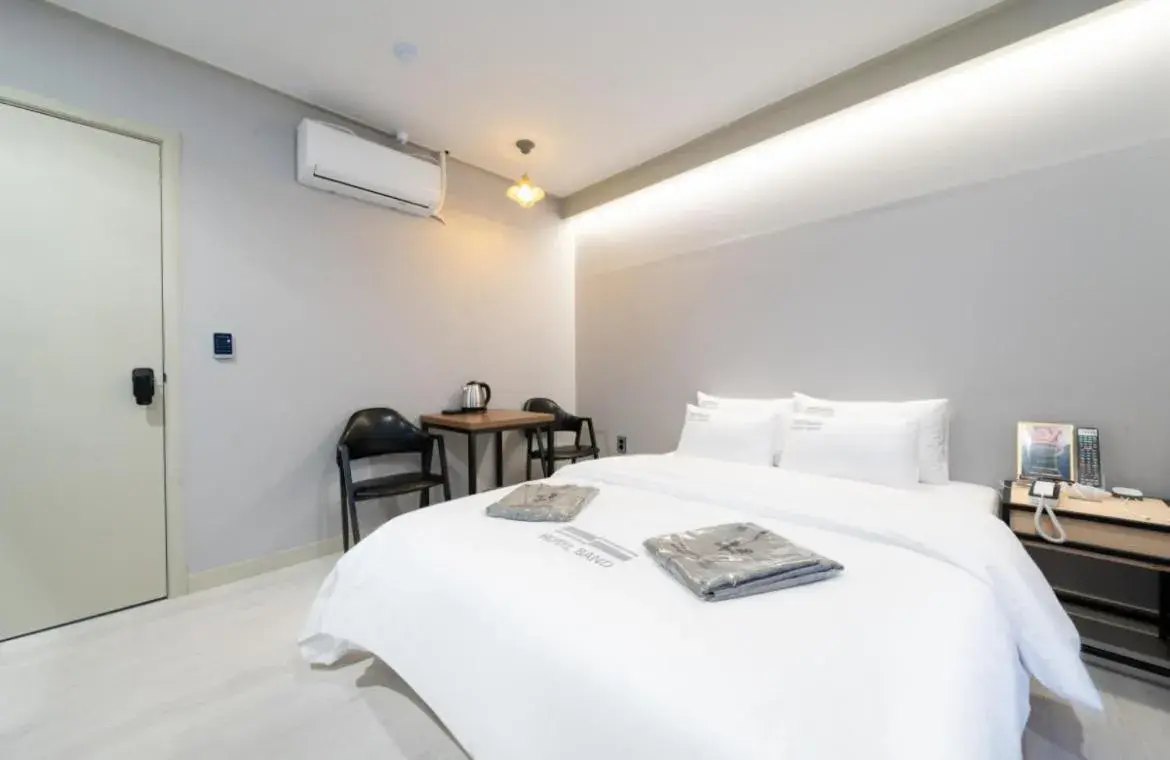 Standard Double Room in Hotel Band Standard Double Room in Hotel Band