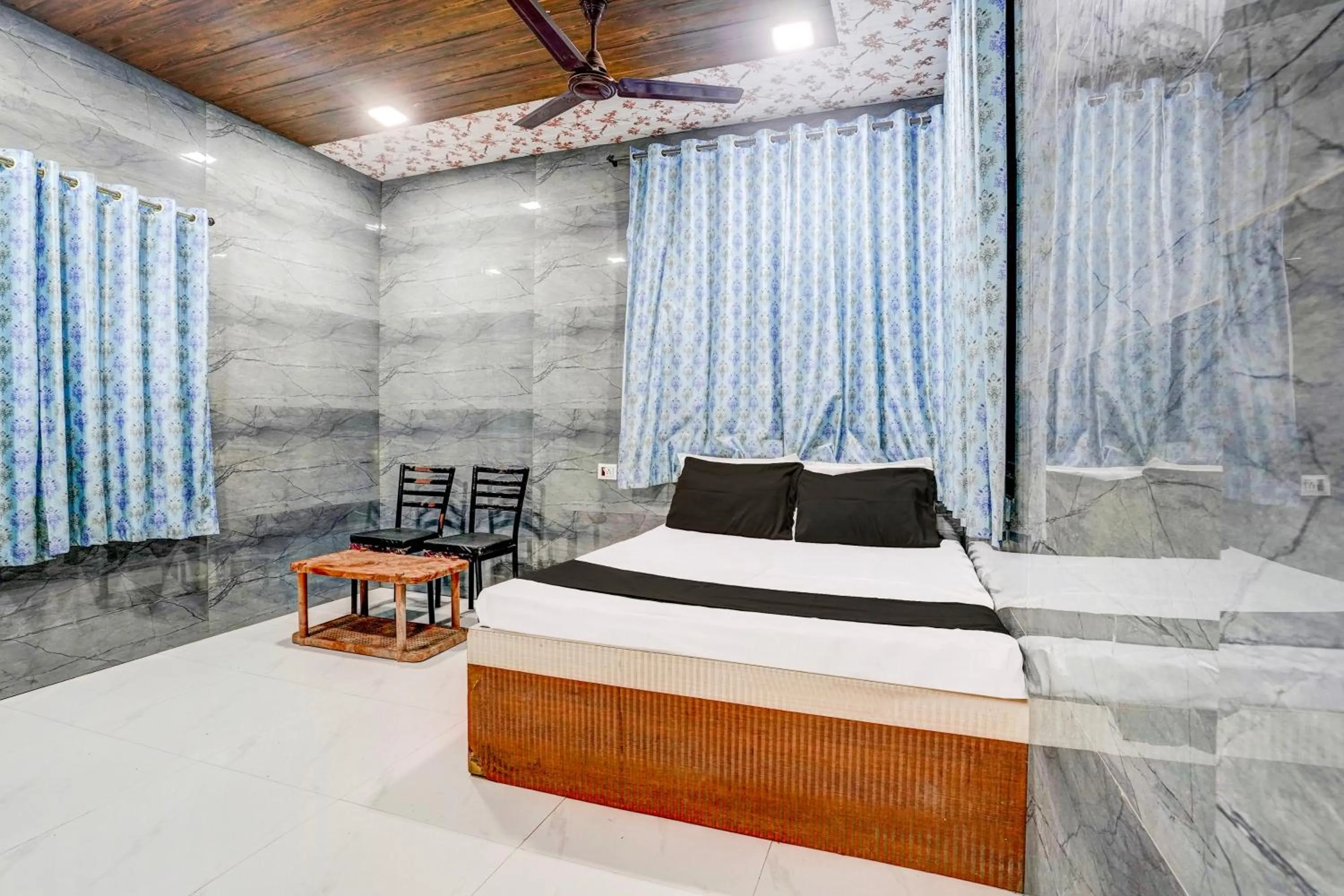 Bedroom, Bed in Hotel O Tulsi Resort