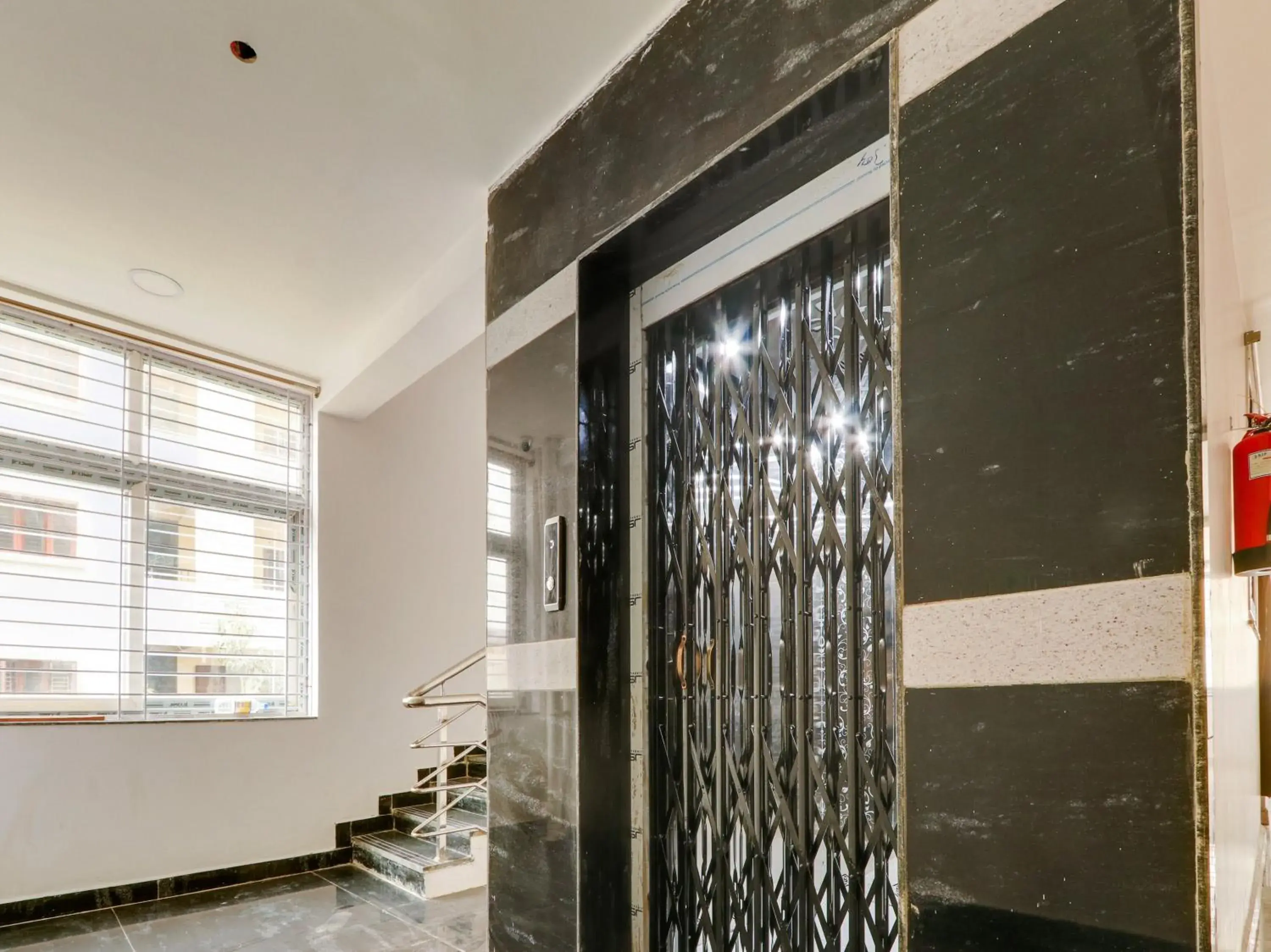 Lobby or reception in Super Collection O White Ridge Kamineni Lobby or reception in Super Collection O White Ridge Kamineni