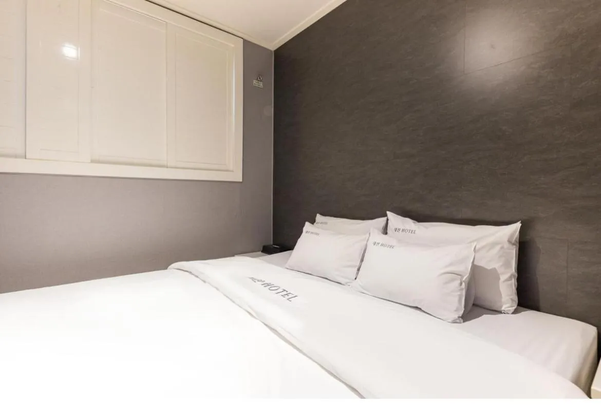 Bed in Daesan Hotel