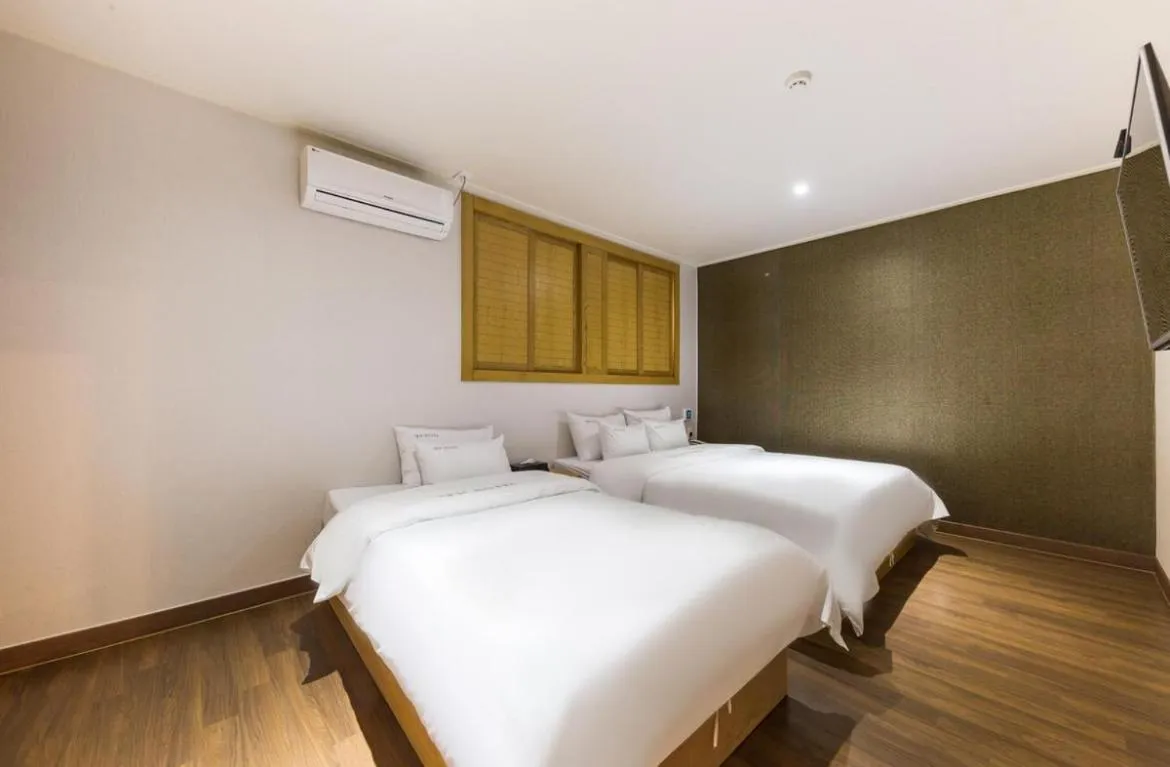 Bed in Daesan Hotel