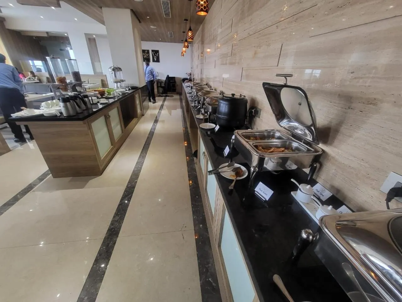 Restaurant/places to eat in Grand Continent Hosur A Sarovar Portico Affiliate Hotel